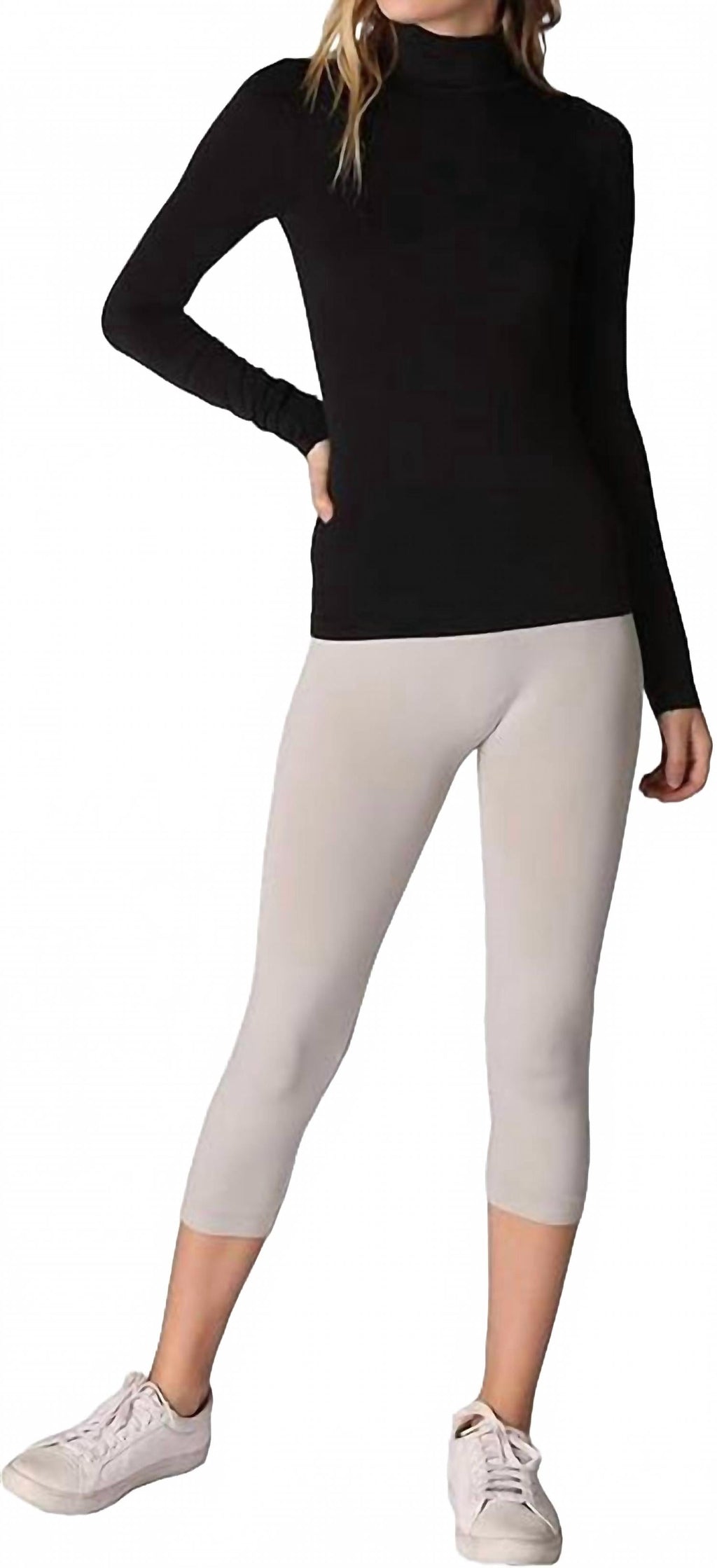 Long Sleeve Turtleneck Top In Black
