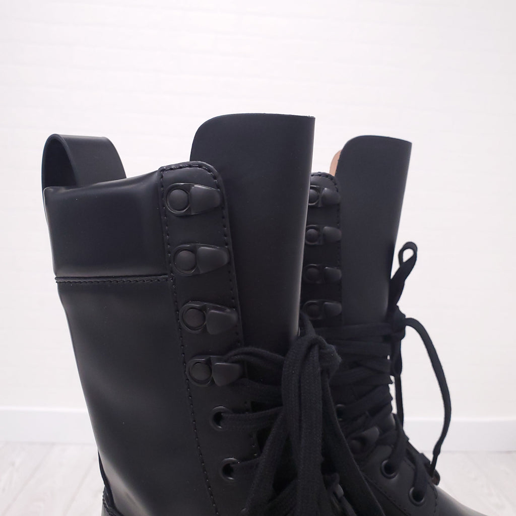 BOTTEGA VENETA THE SWELL LACE UP BOOTS - SIZE 35