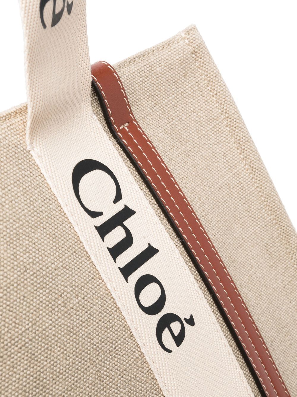 Chloe Women Woody Linen Tote Bag