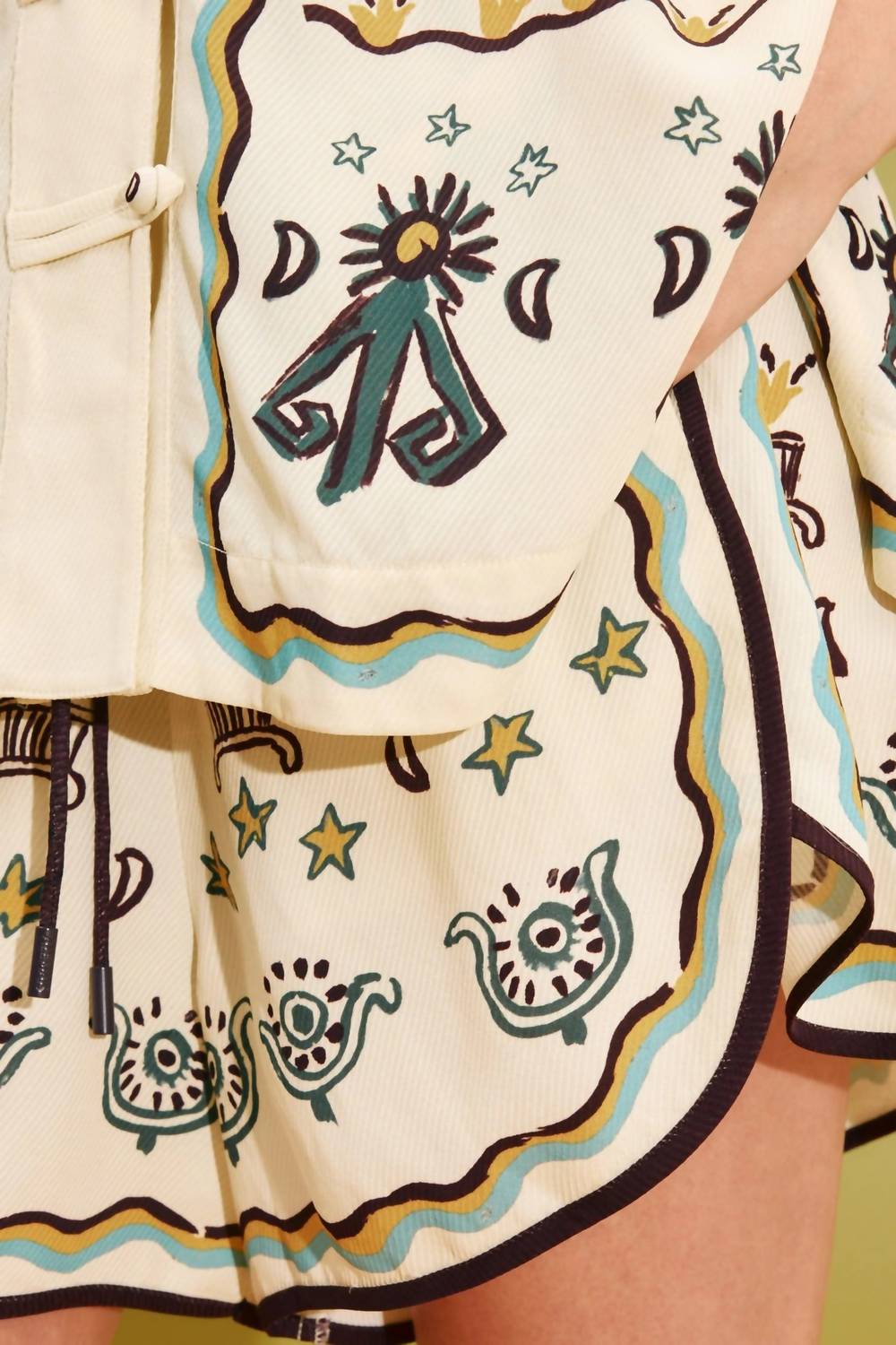 Sun Dancer Short In Beige