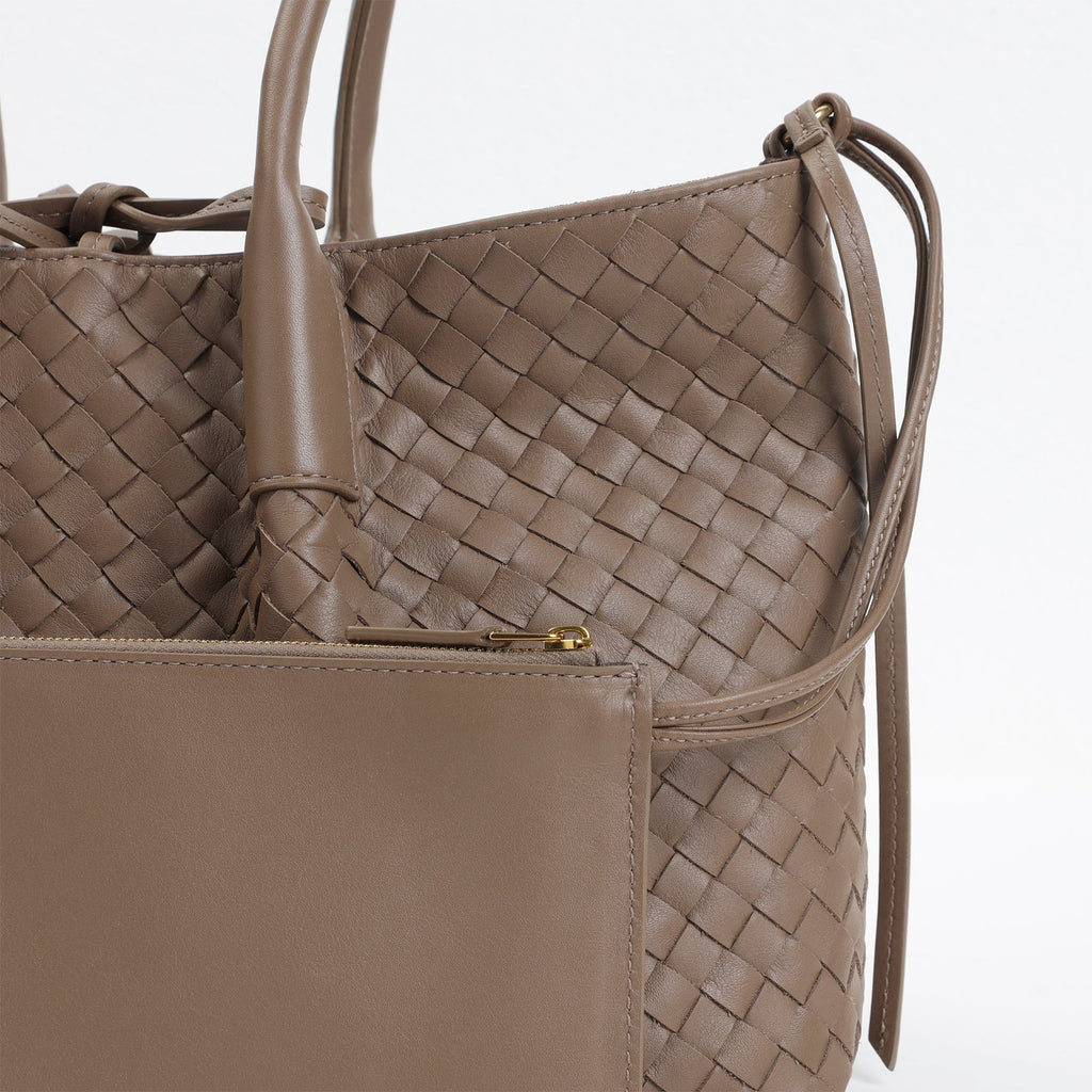 Bottega Veneta Pinacoteca Medium Handbag Women