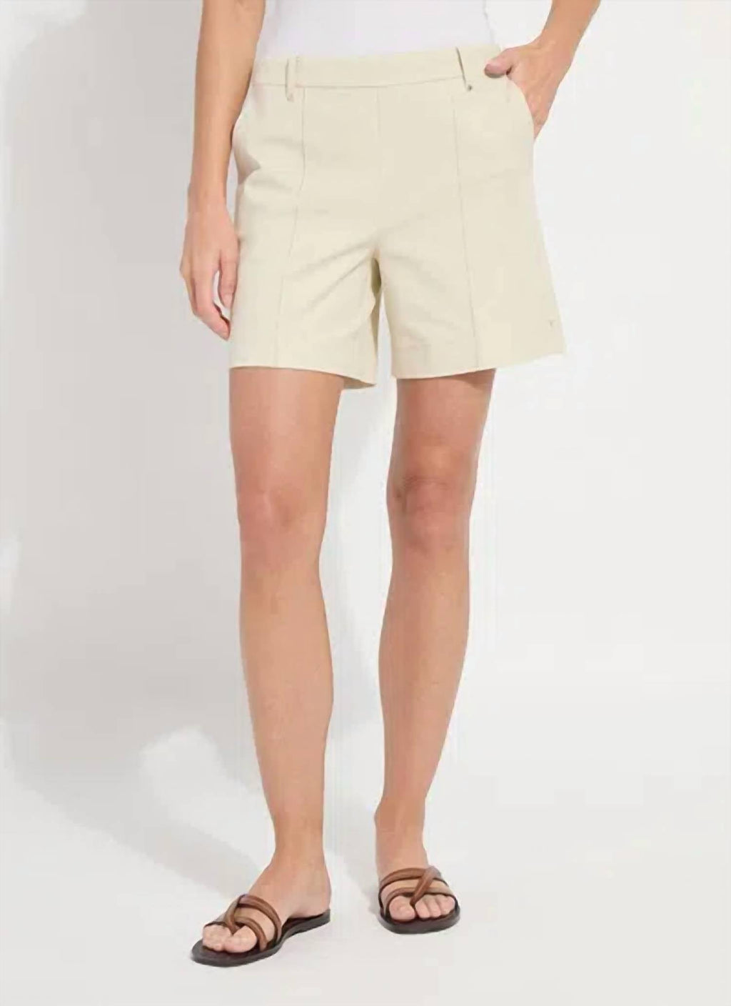 Amanda Stretch Twill Short In Sleek Beige