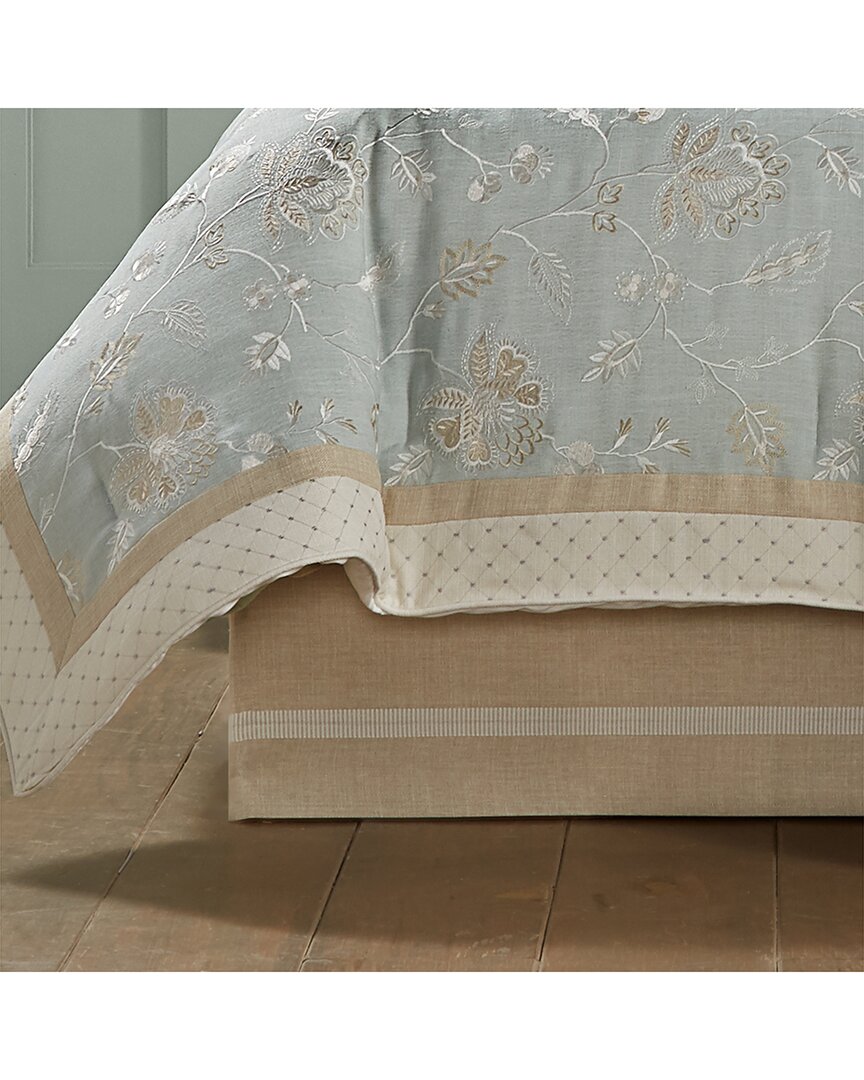 J. Queen New York Garden View Comforter Set