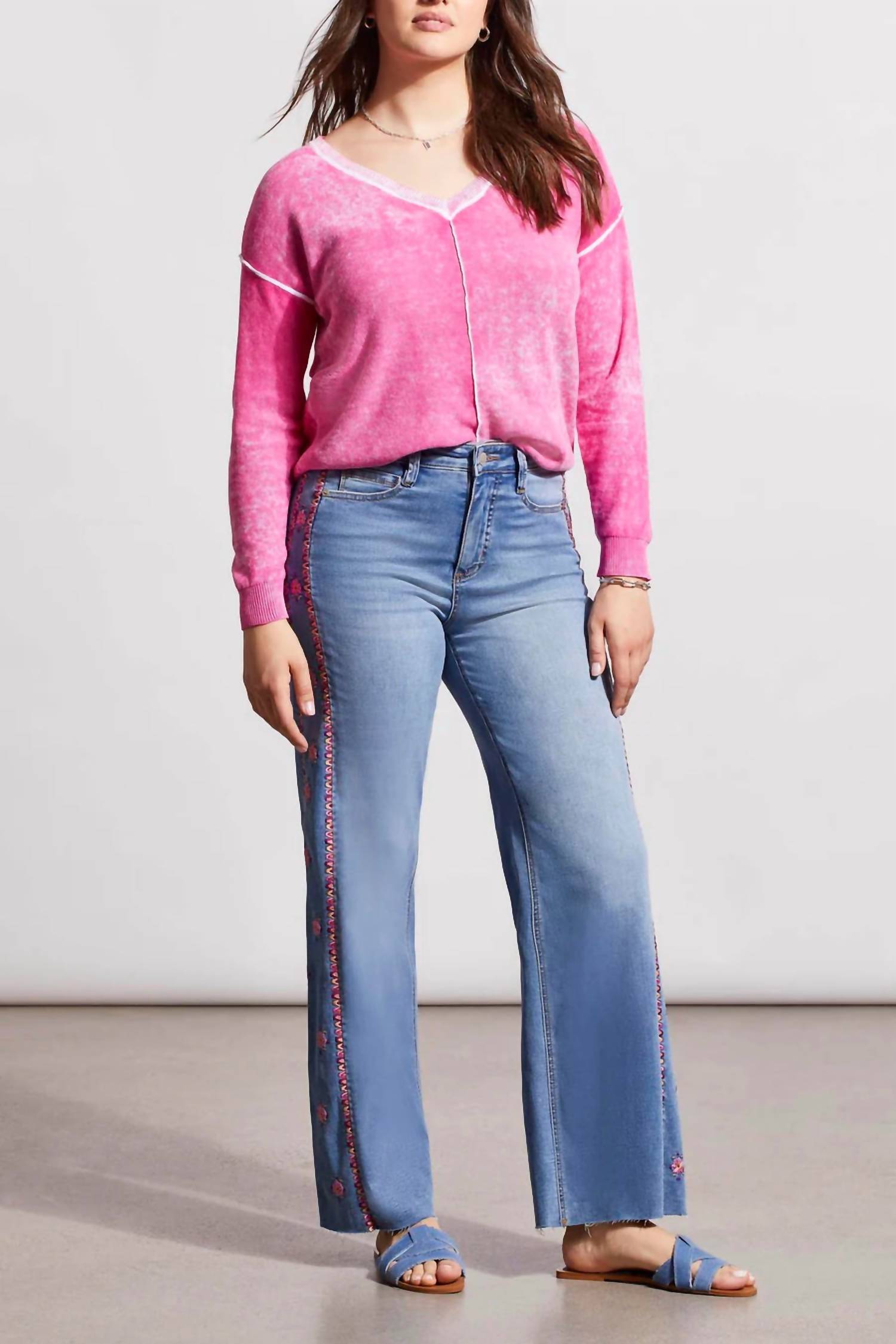 Brooke Hugging Wide Leg Jeans With Embroidery In Blue