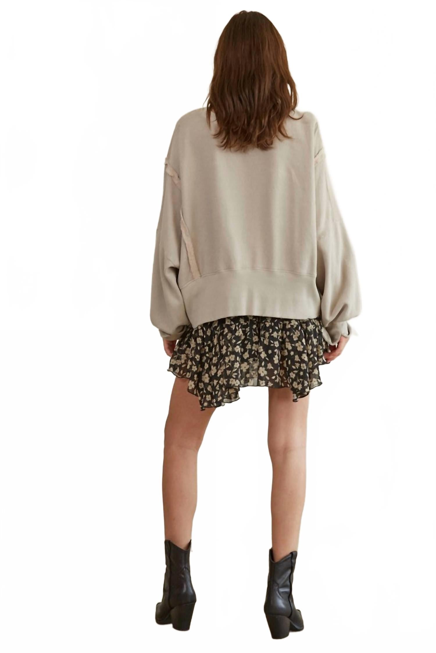 Cropped Sweatshirt With Cuffed Sleeve In Light Taupe