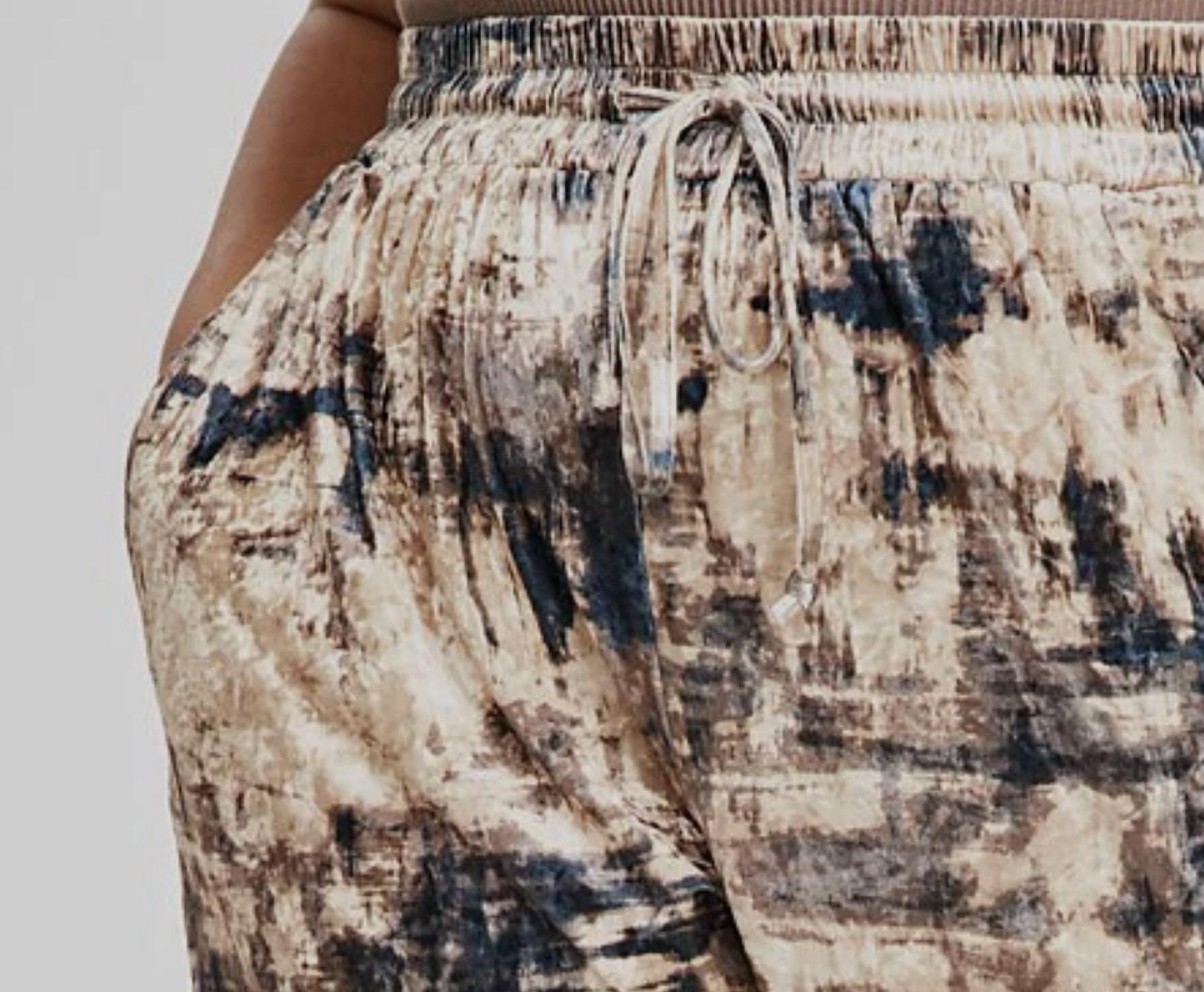 Women's Abstract Print Velvet Drawstring Pants In Beige