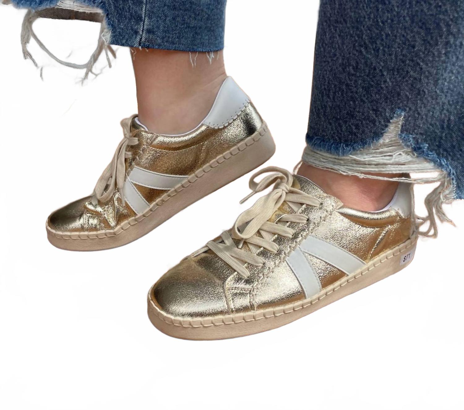 Women's Friend Zone Sneakers In Gold Crinkle Metallic