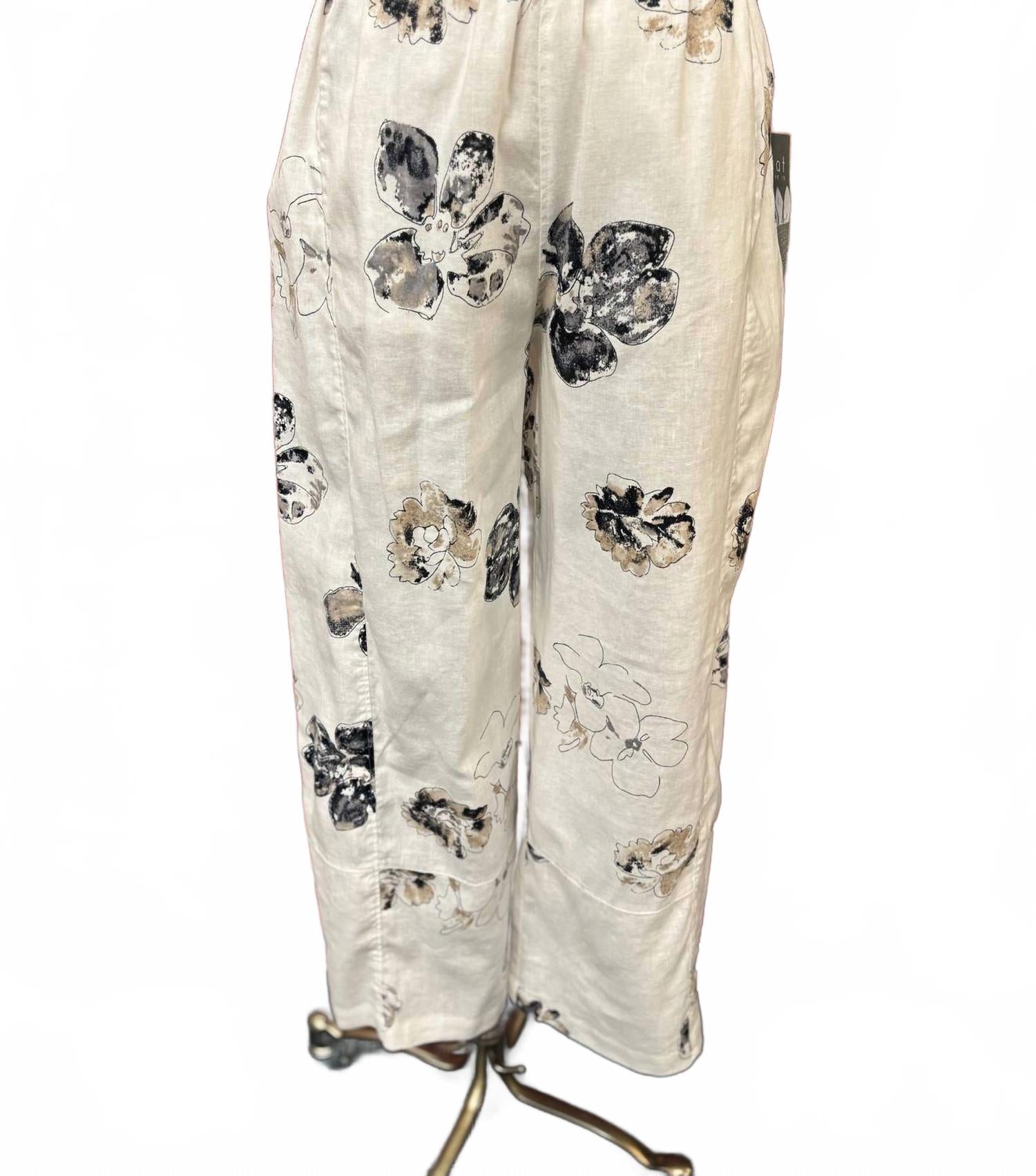 Women's Neutral Bloom Linen Crop Pants In Beige