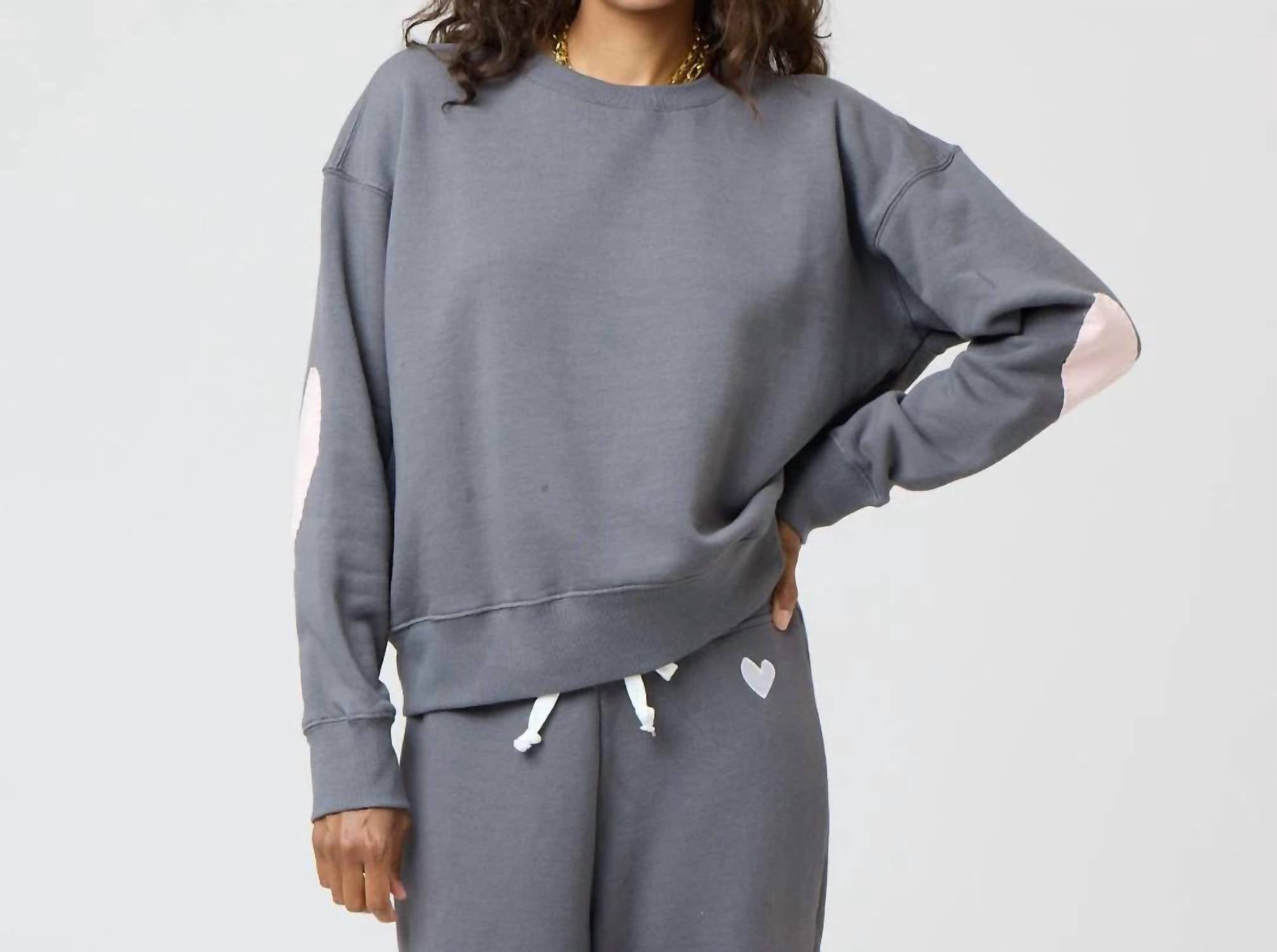 Women's Boyfriend Sweatshirt In Faded Carbon