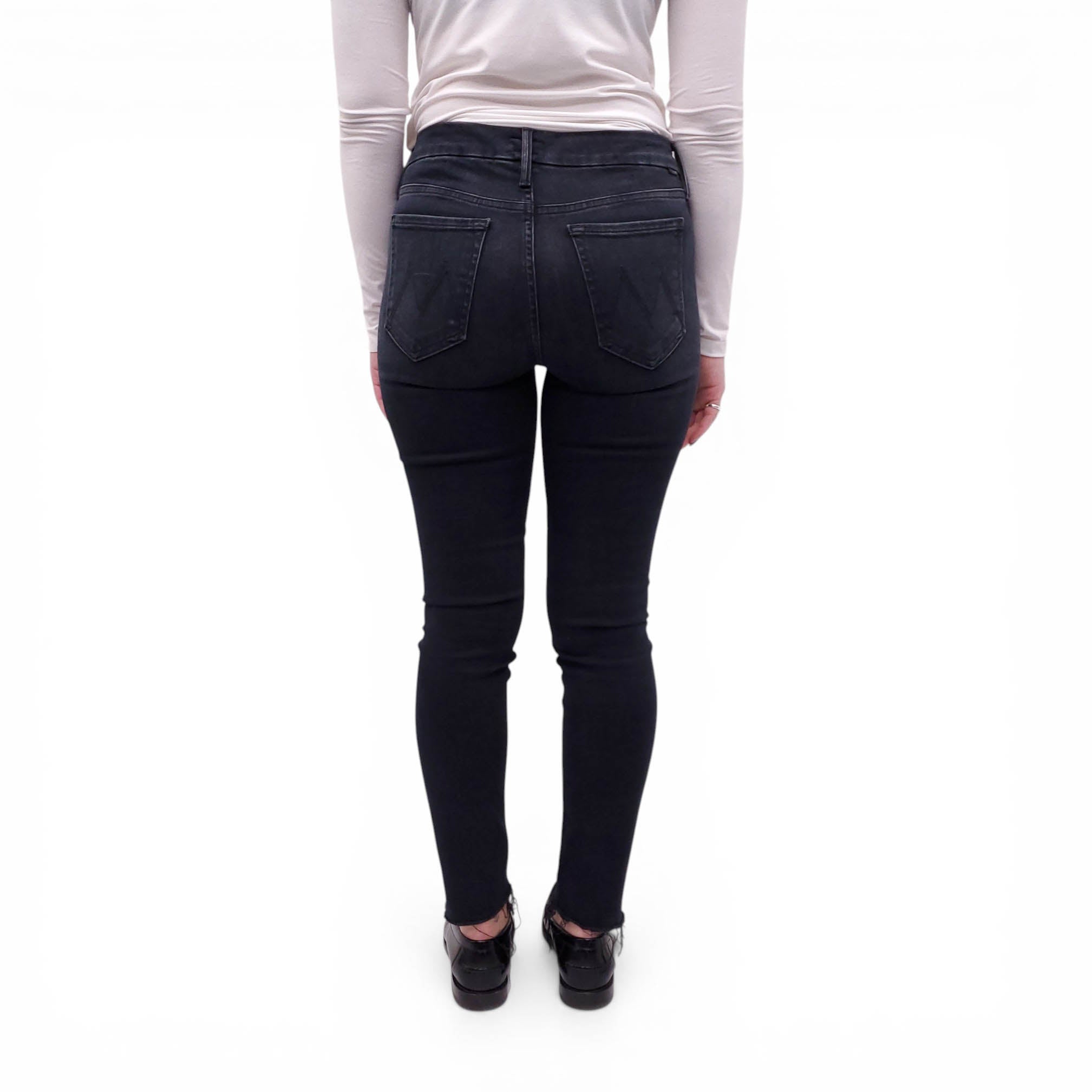 MOTHER FADED BLACK 'LOOKER ANKLE FRAY' JEANS - SIZE 26