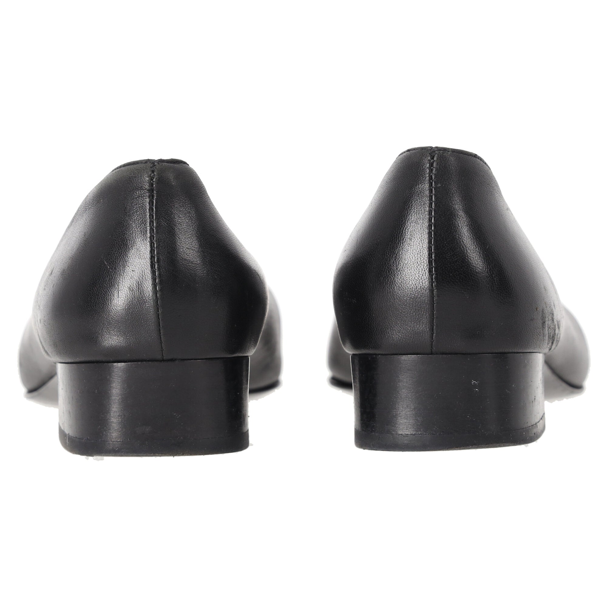 Ferragamo Buckle Detail Pumps in Black Leather