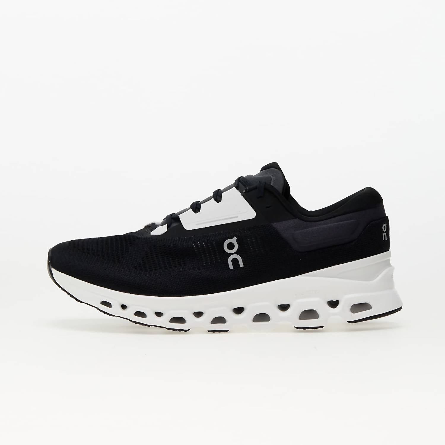 Men's Cloudstratus 3 Running Shoes In Black Frost
