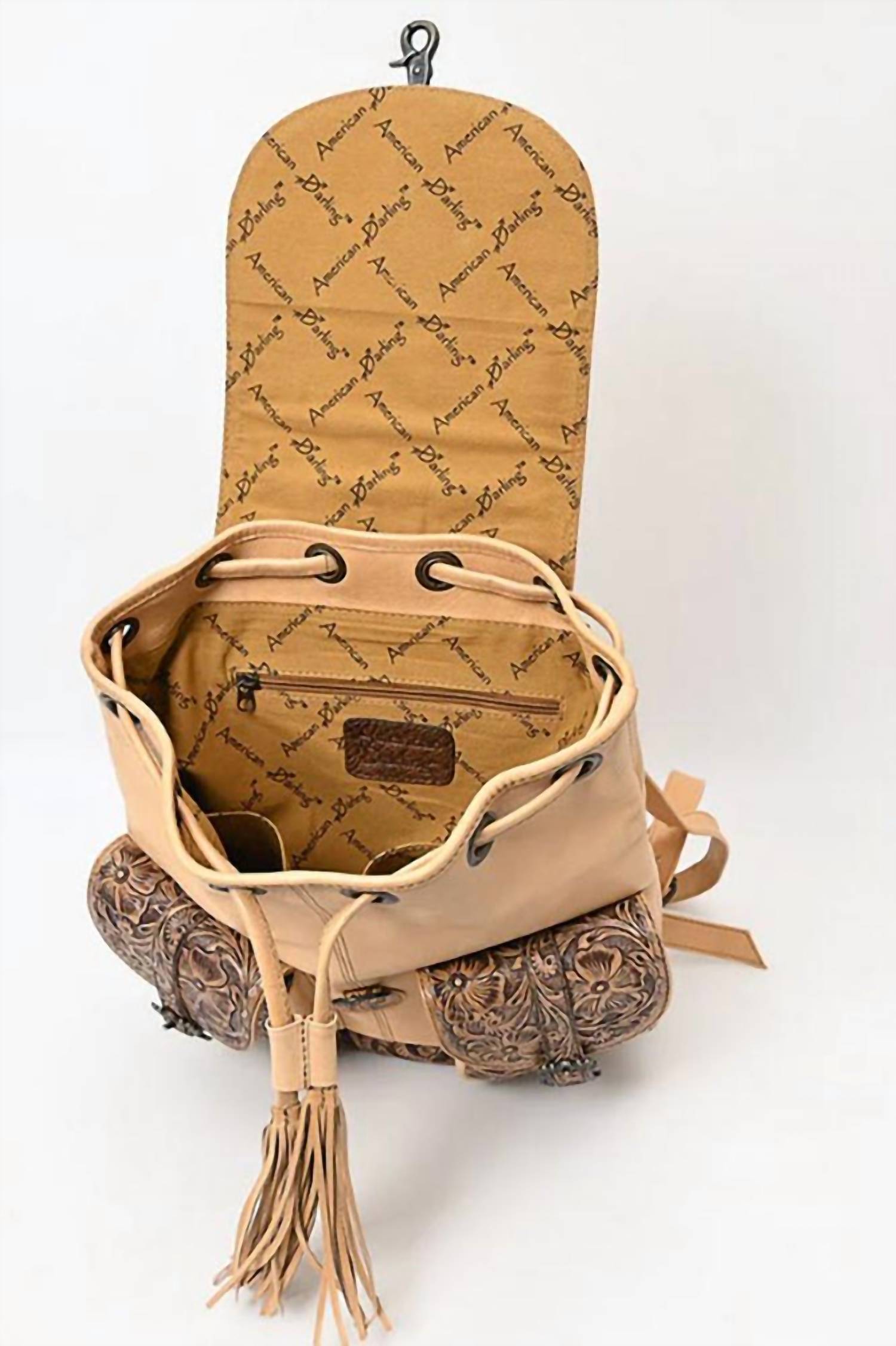 Women's Chic Backpack In Tan