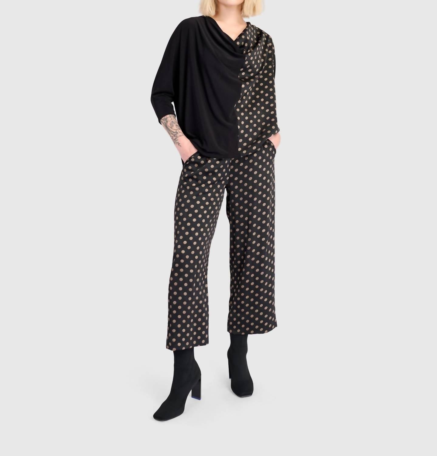 Coupe Draped Top In Black/bronze Dots