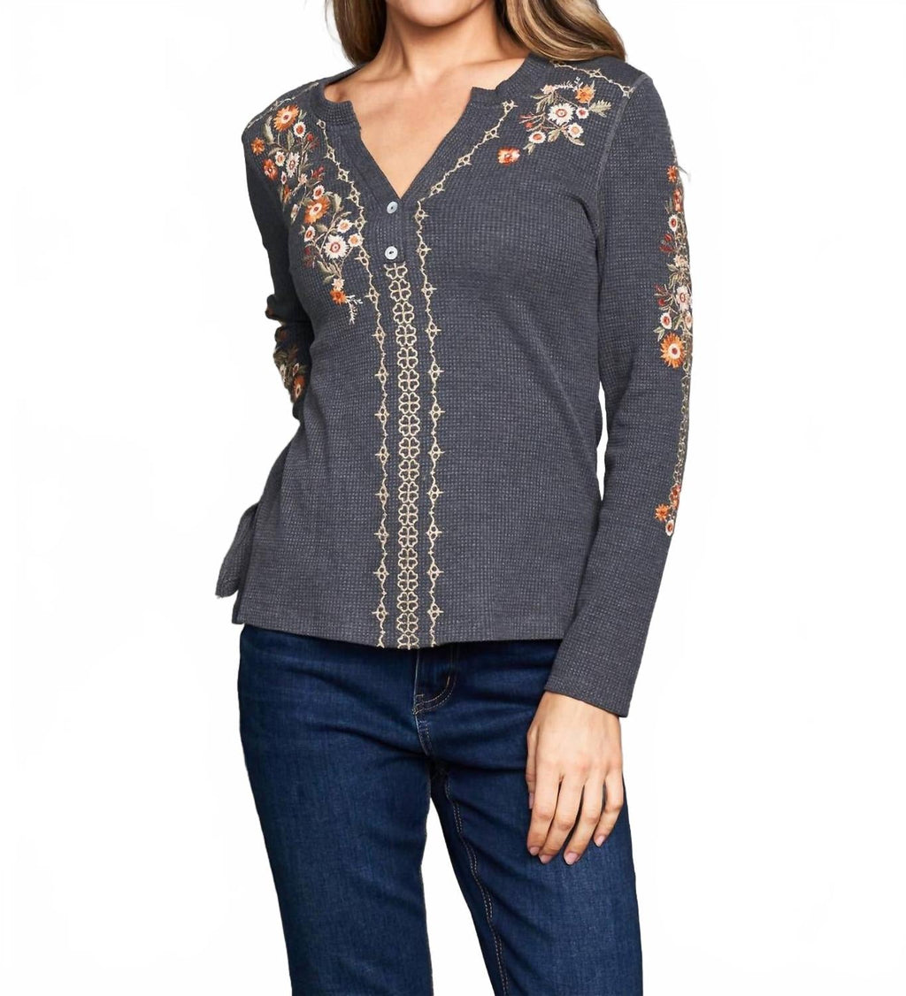 Thermal Knit Embroidered Henley Top In Charcoal