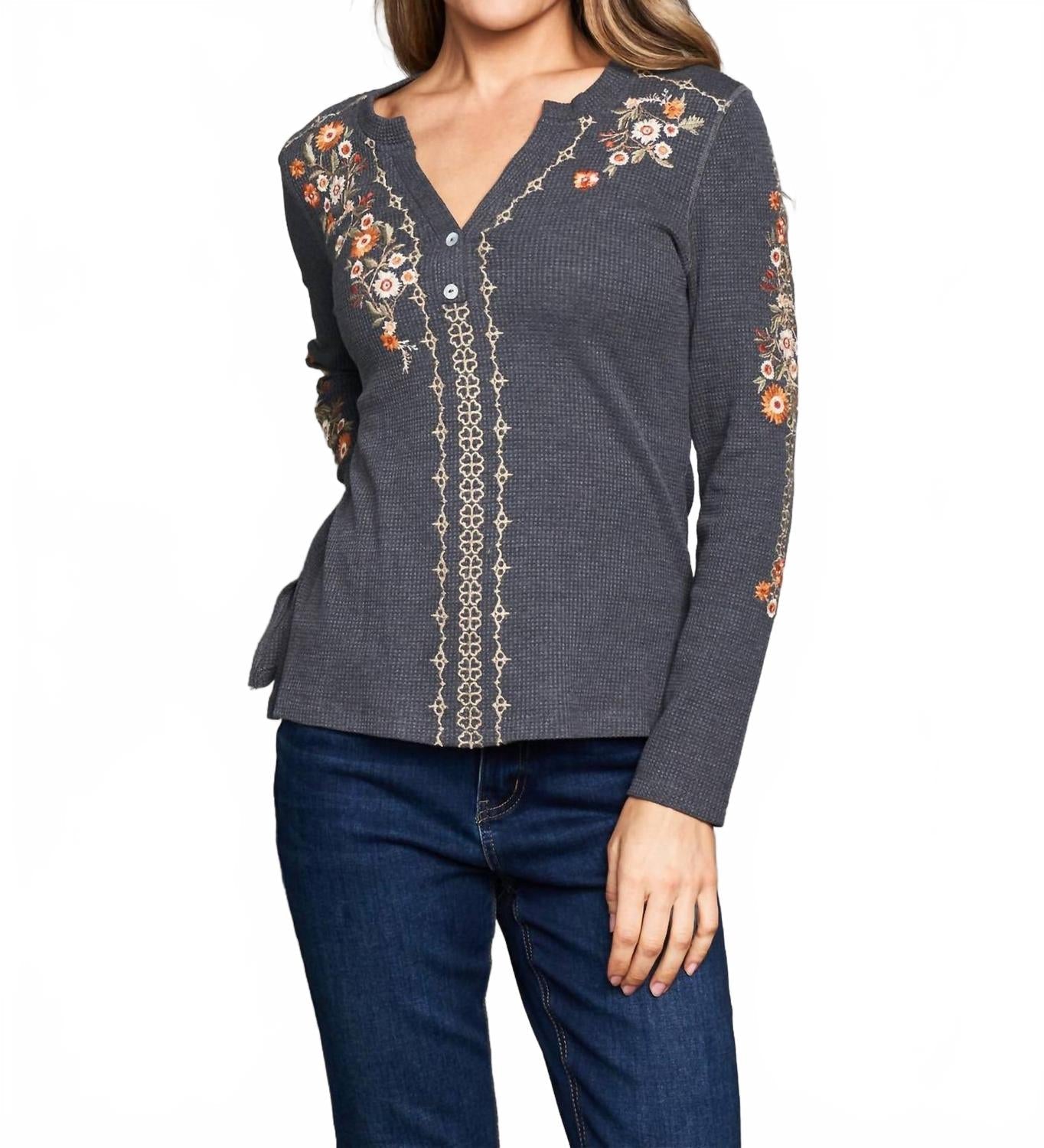 Thermal Knit Embroidered Henley Top In Charcoal