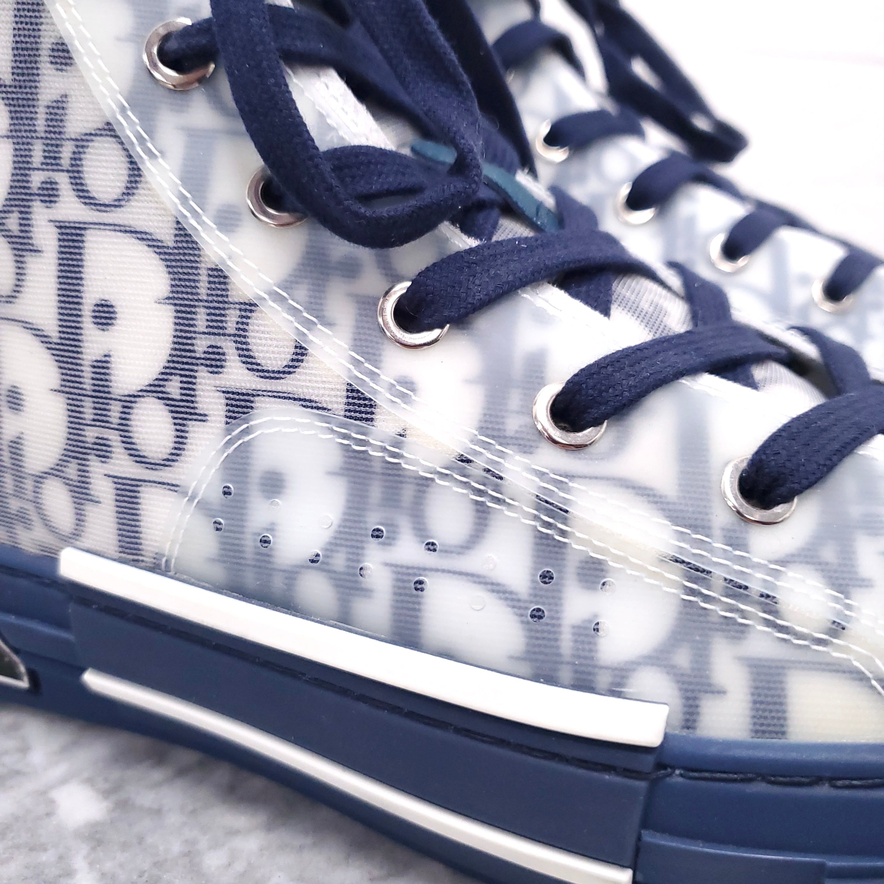 CHRISTIAN DIOR NAVY AND WHITE OBLIQUE SNEAKERS - SIZE 40