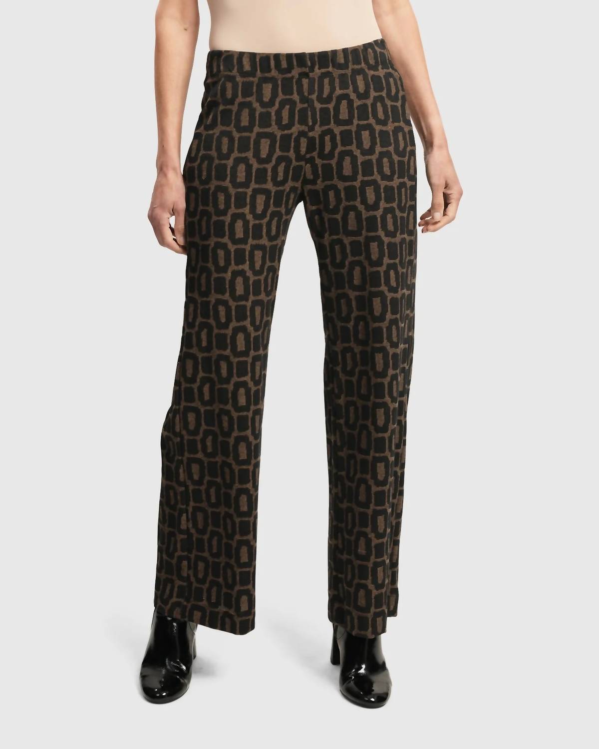 Dynamite Days Straight Leg Pants In Coffee