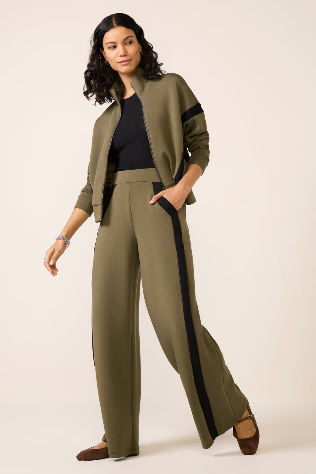 Women's AirEssentials Striped Track Pants