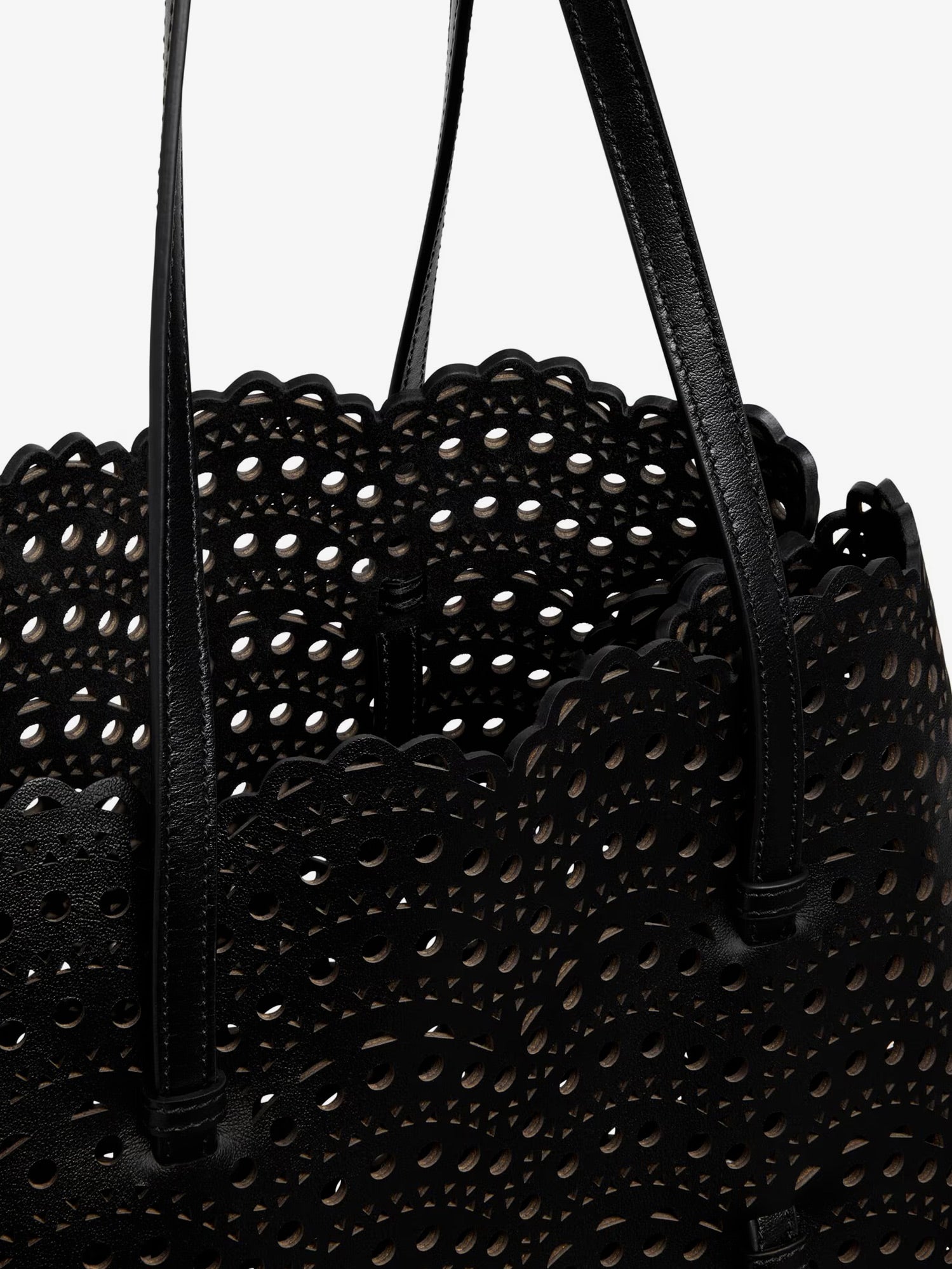 Alaia Women Mina 37 Leather Shoulder Bag With Vienne Motif