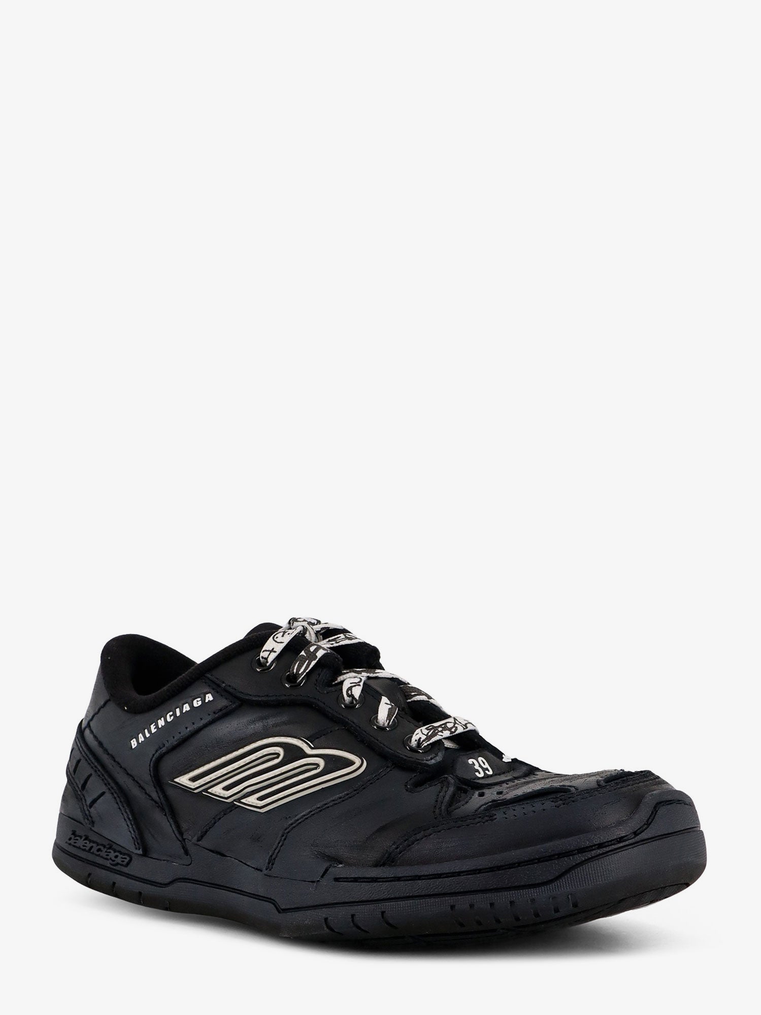 Balenciaga Men Hamptons Worn-Out Low-Top Leather Sneakers