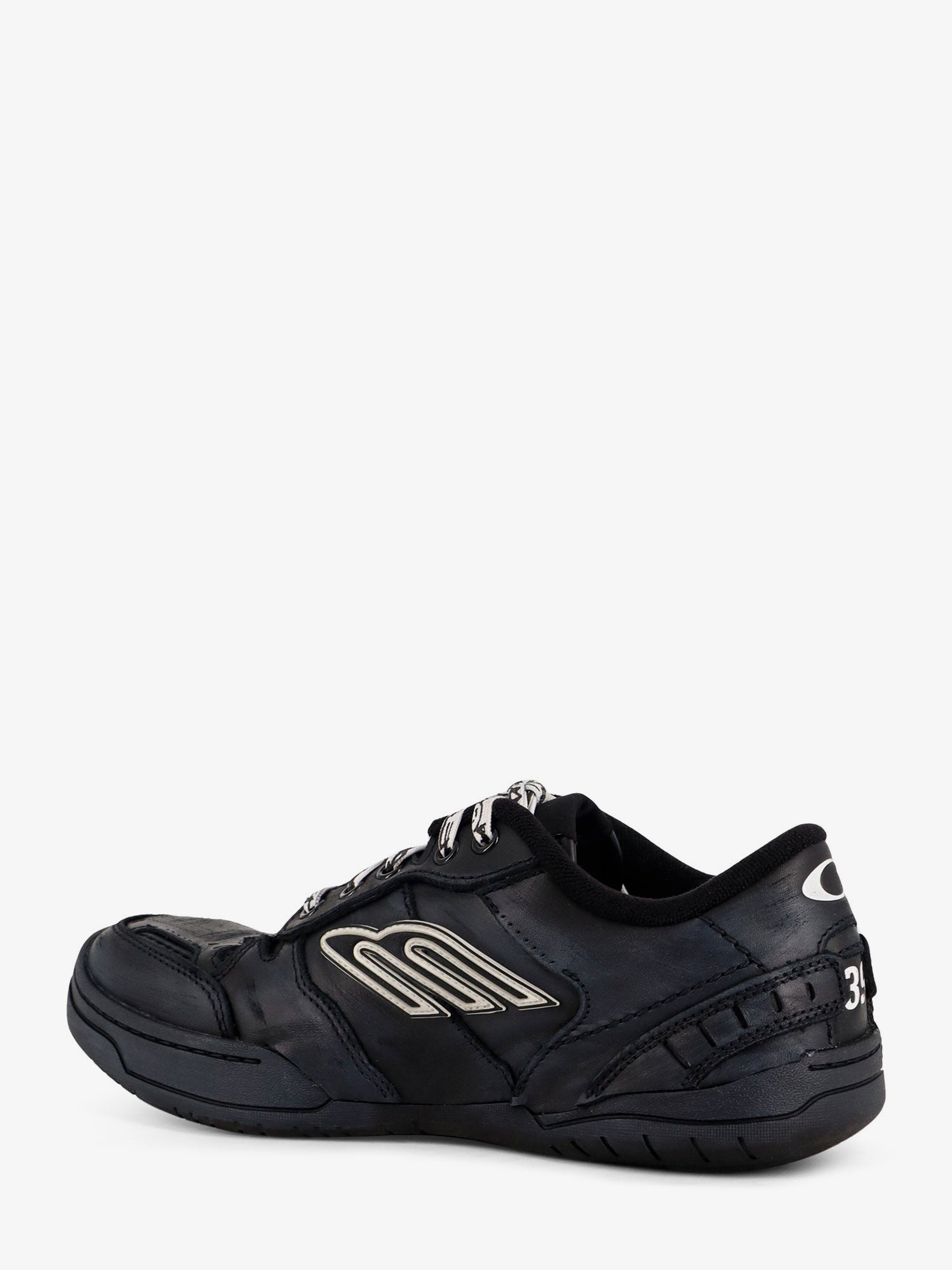 Balenciaga Men Hamptons Worn-Out Low-Top Leather Sneakers