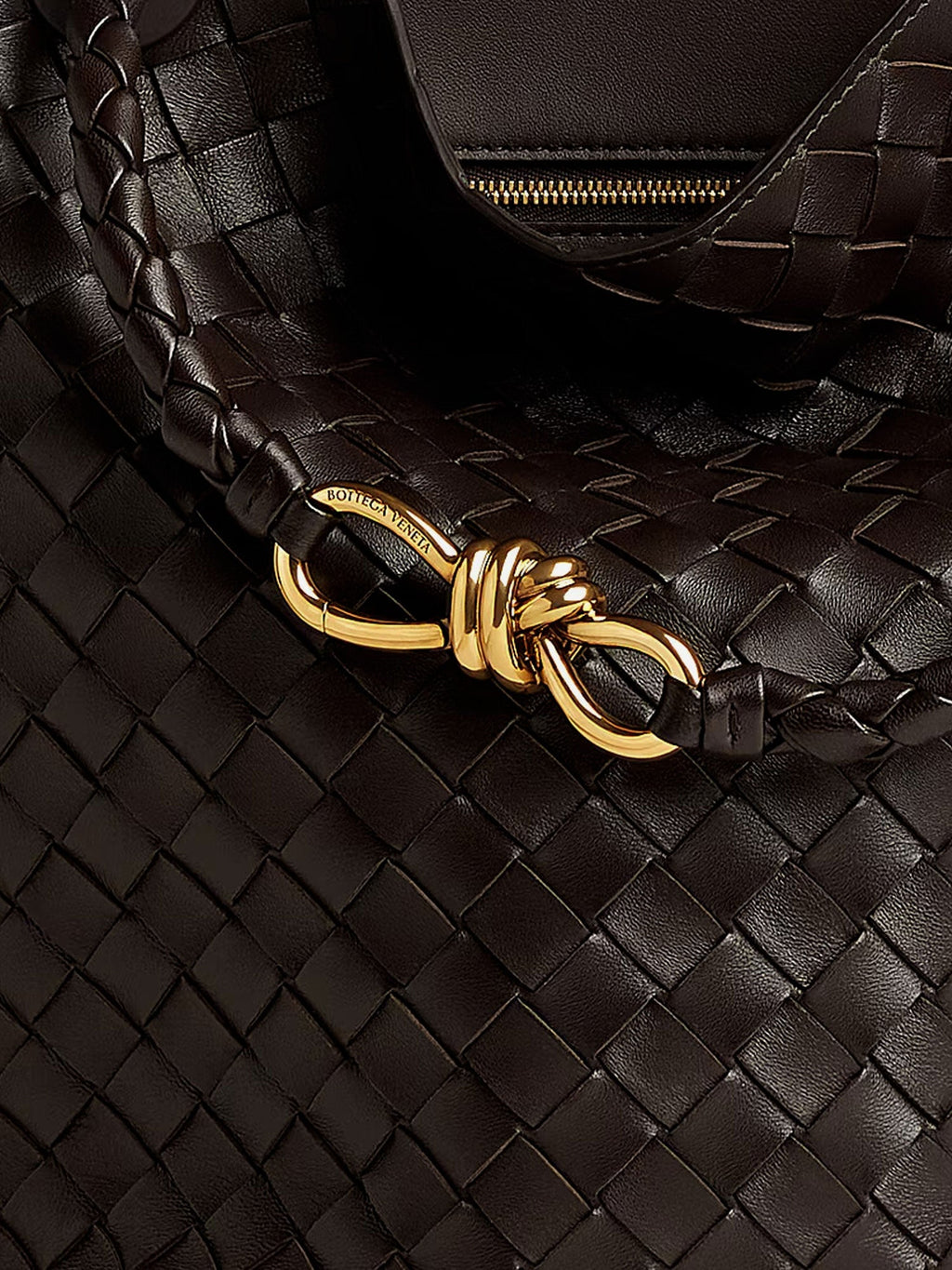 Bottega Veneta Women Andiamo Bucket Leather Crossbody Bag With Intrecciato Pattern
