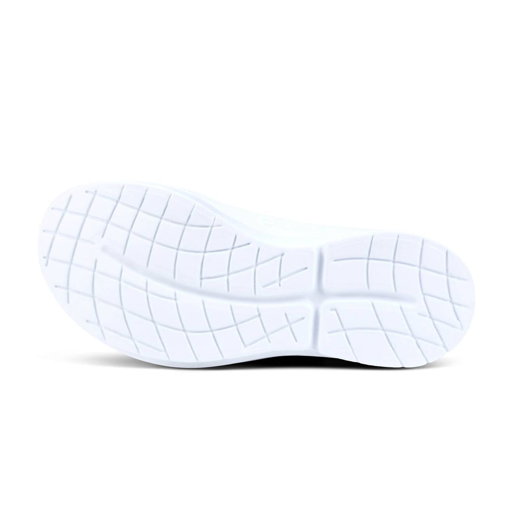 Women's Oomg Eezee Shoe In White/black