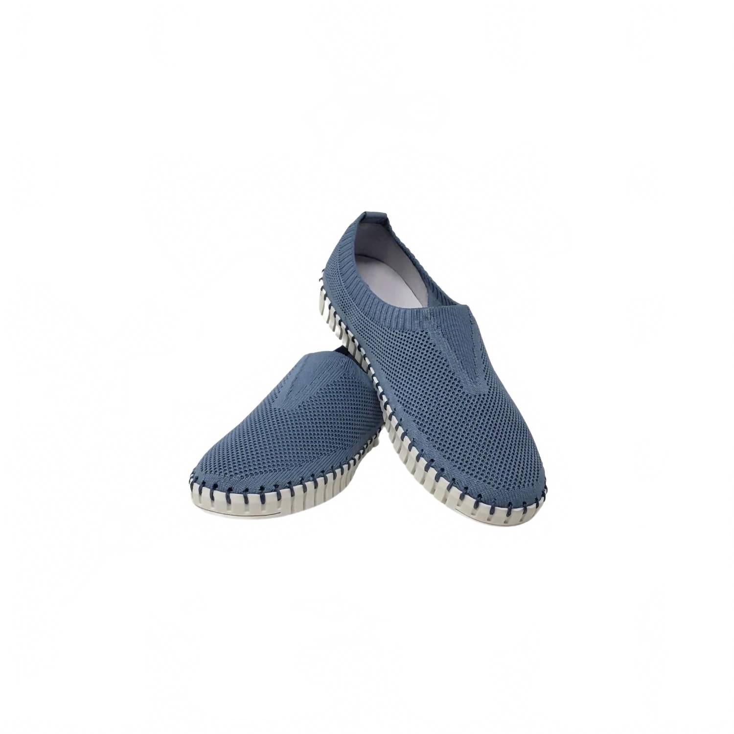 Women's Lucy Slip On Shoes In Powder Blue
