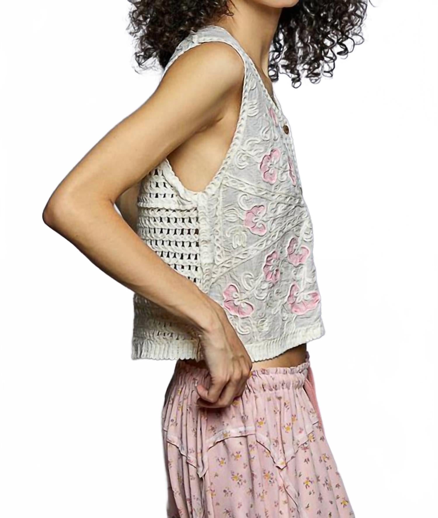 Fernanda Boho Prairie Lillies Embroidery Button Down Vest Top In Natural Pink