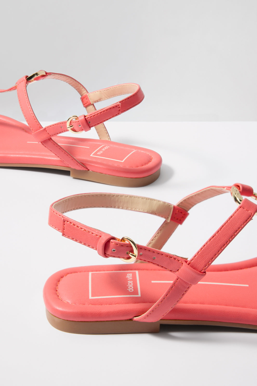 Women's Lorene T Strap Sandals