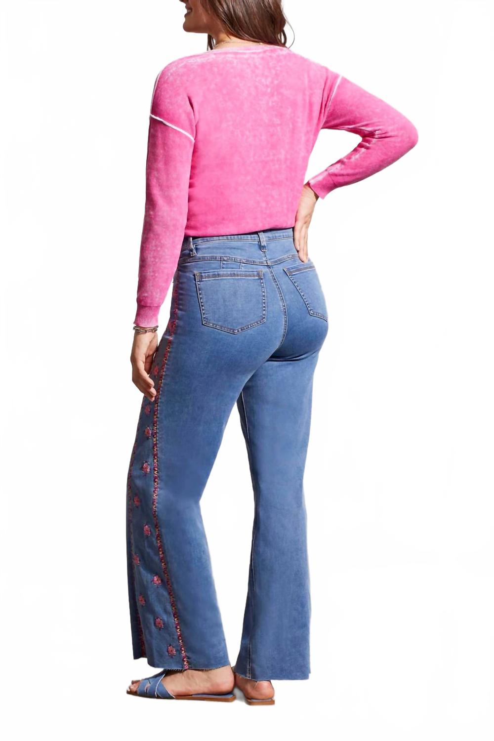 Brooke Hugging Wide Leg Jeans With Embroidery In Blue