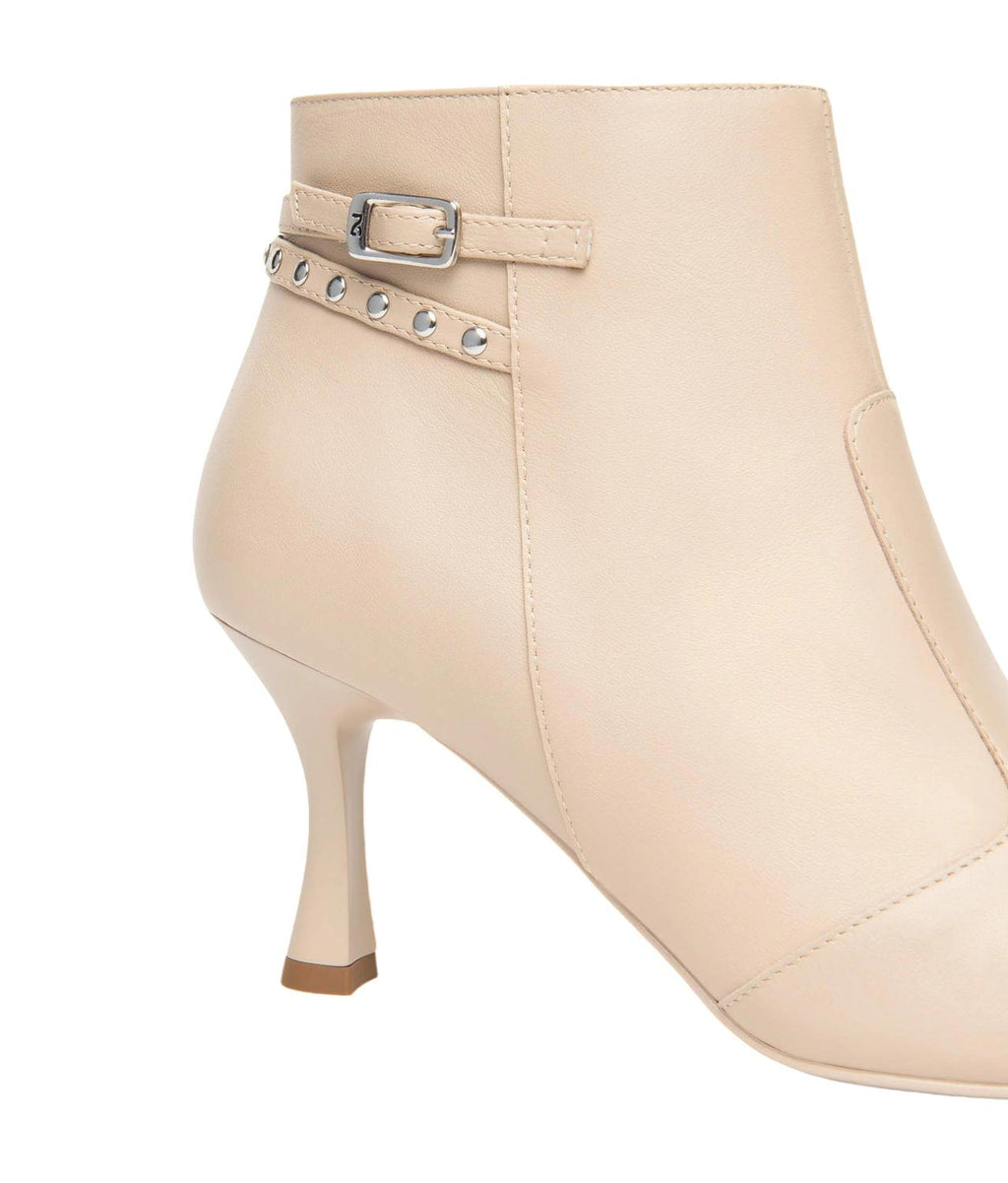 Women's Pointed Toe Ankle Boot In Natura