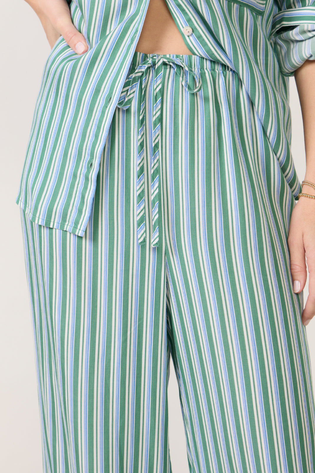 Women's Drawcord Flowy Pants