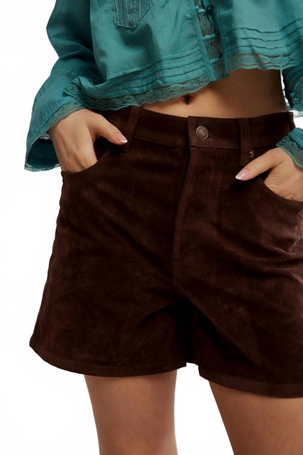 Tippi Vegan Suede Short In Brown