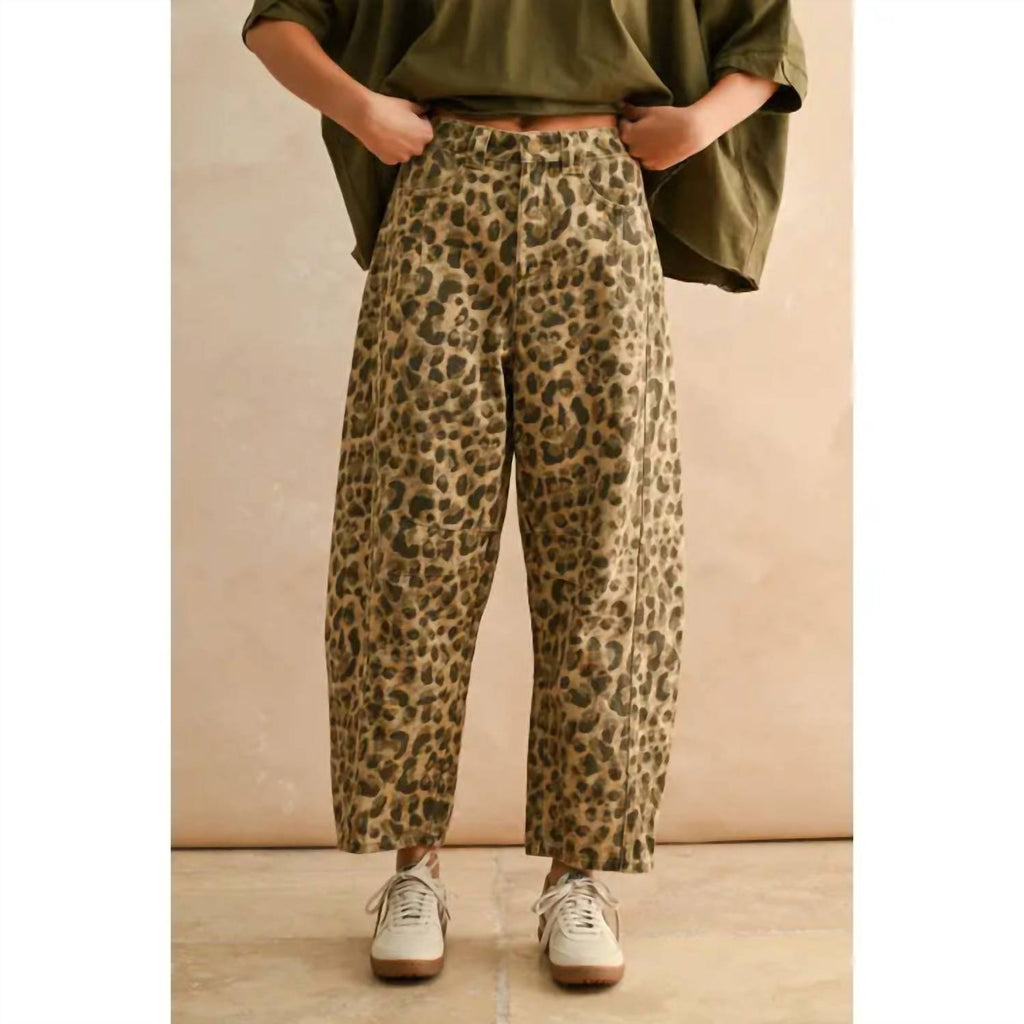Wide Leg Barrel Jeans In Leopard