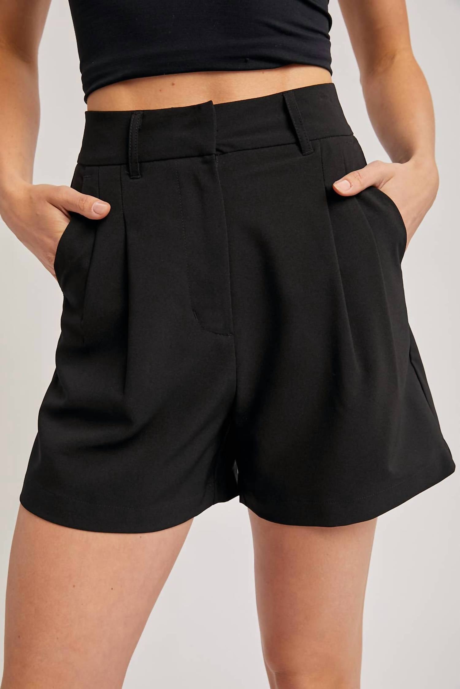 Classic Double Pleated Shorts In Black