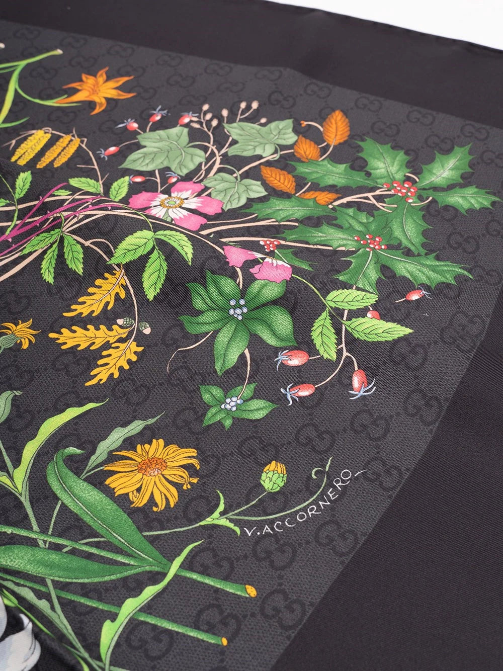 Gucci Women `Flora` Foulard