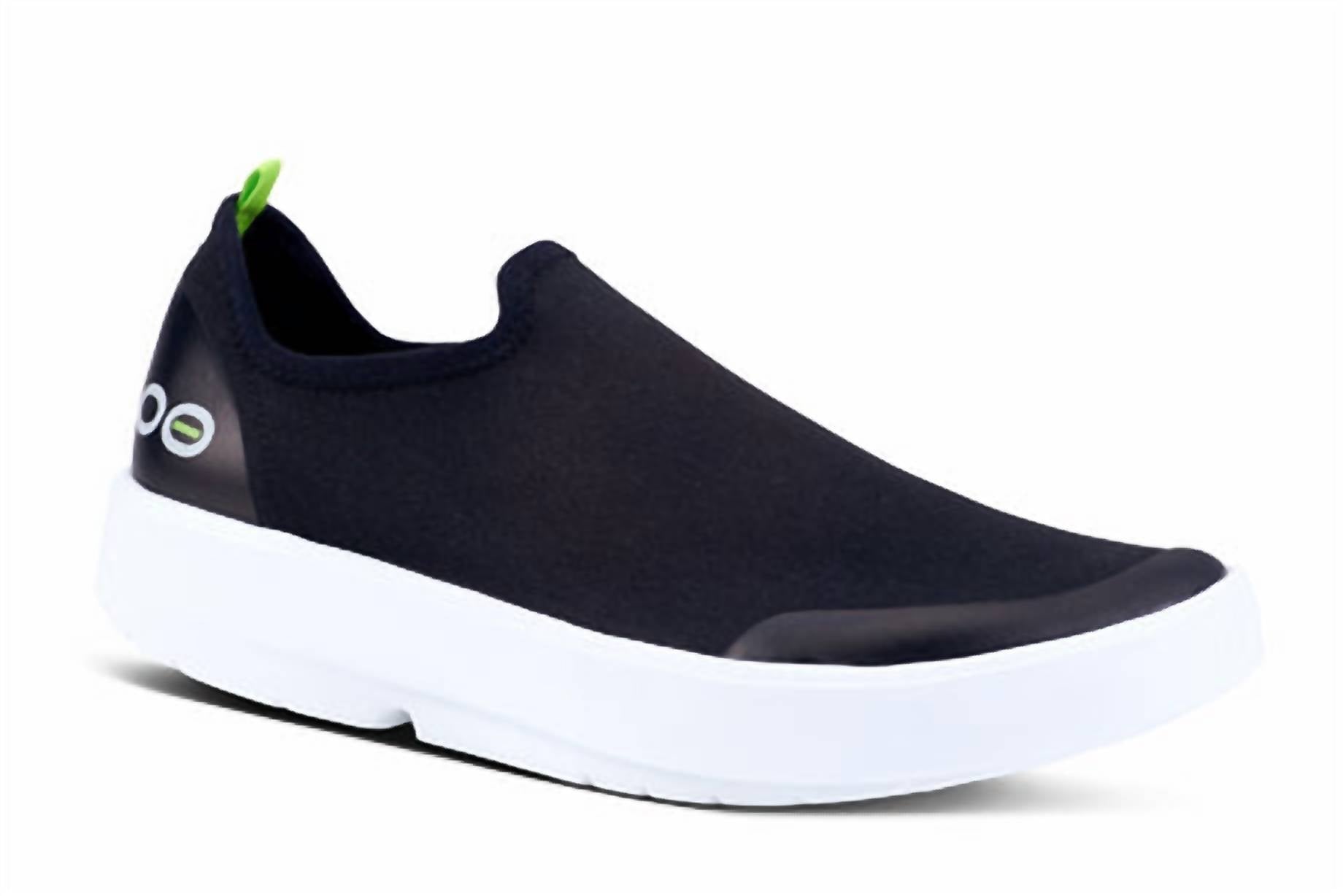 Women's Oomg Eezee Shoe In White/black