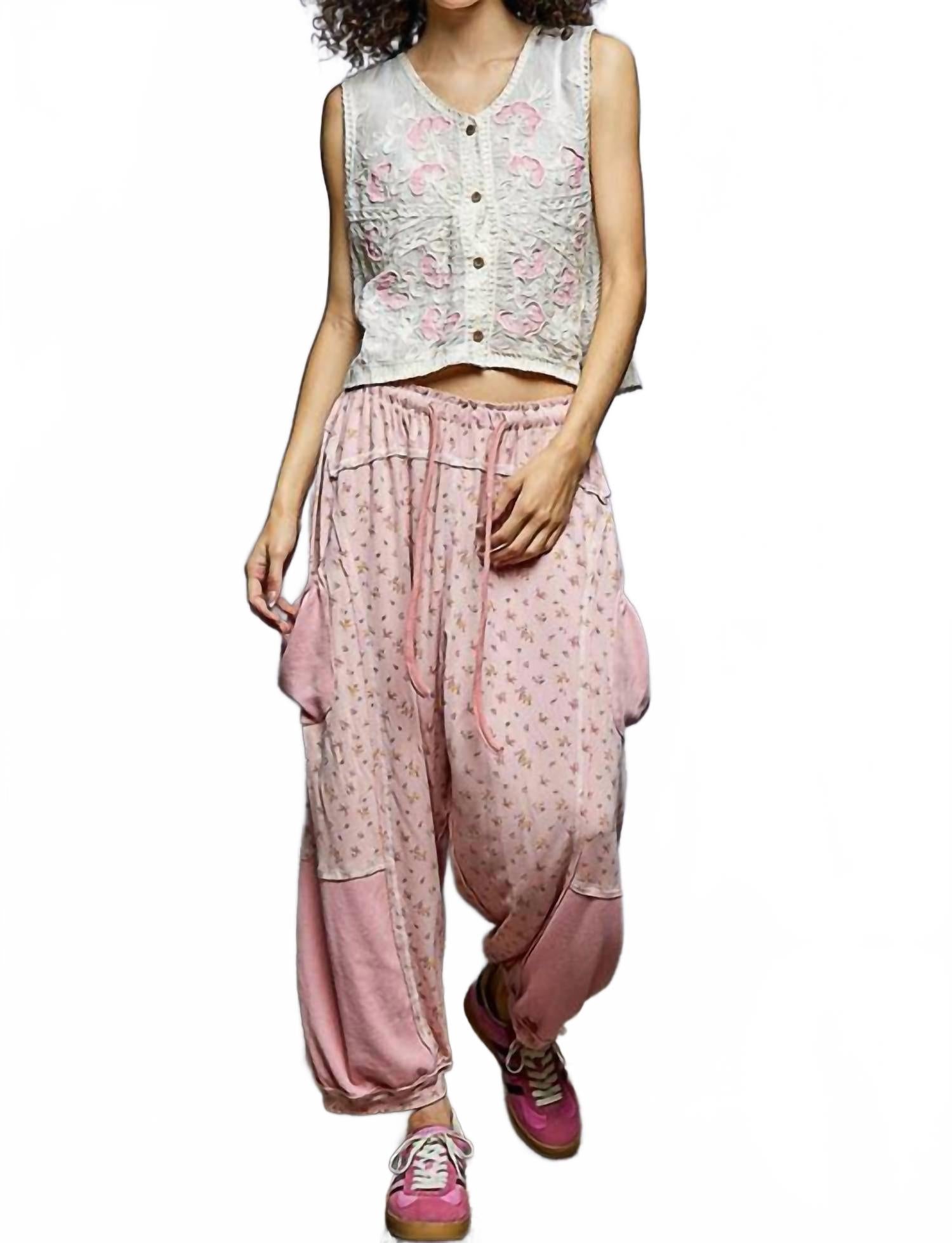Fernanda Boho Prairie Lillies Embroidery Button Down Vest Top In Natural Pink
