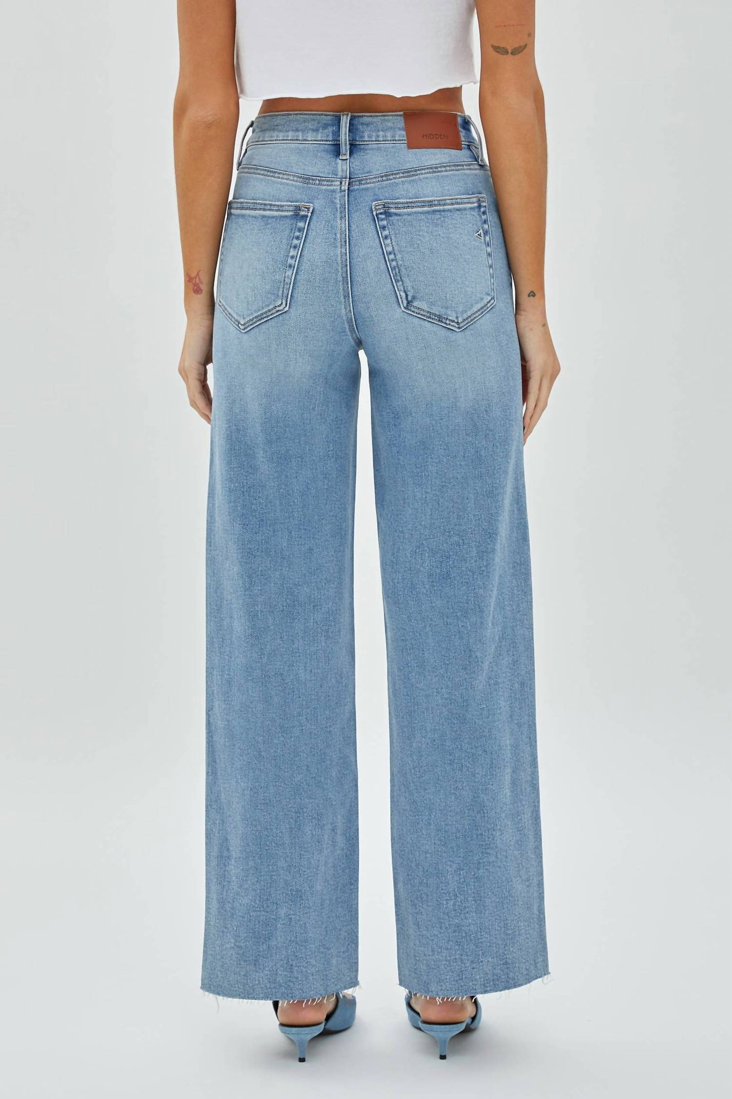 Clean Stretch Dad Jean In Denim