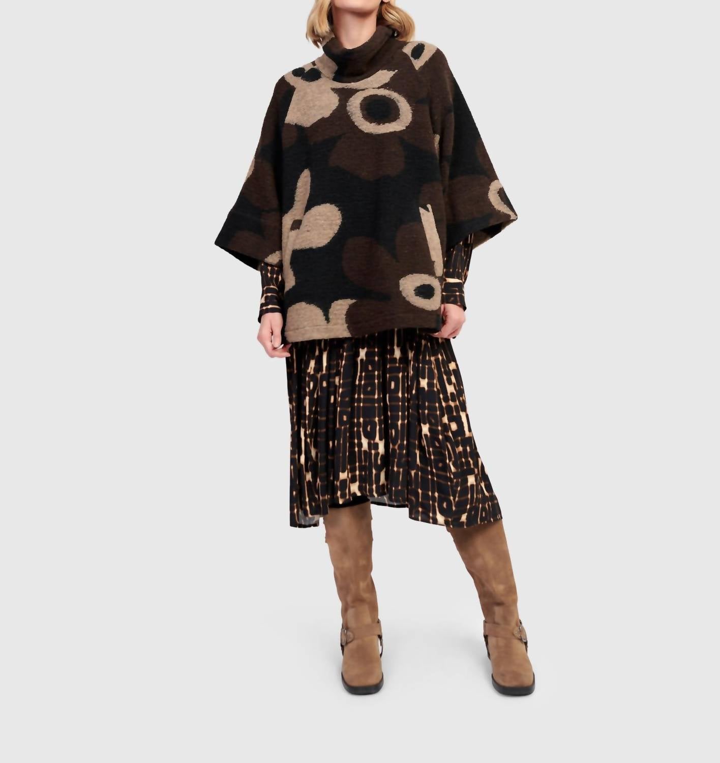 Cosmo Cozy Pullover Sweater In Floral