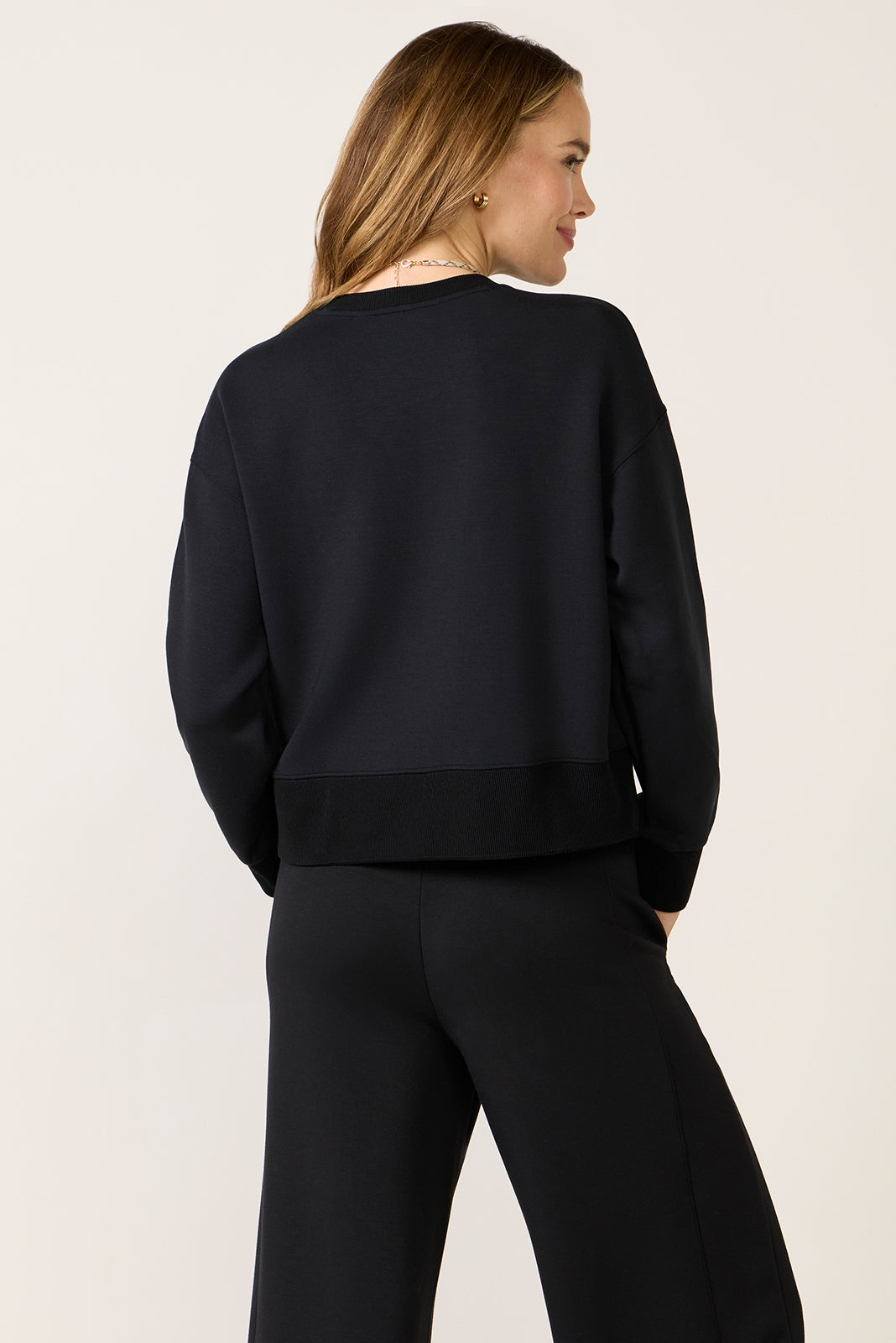 Women's AirEssentials Luxe Crew Top