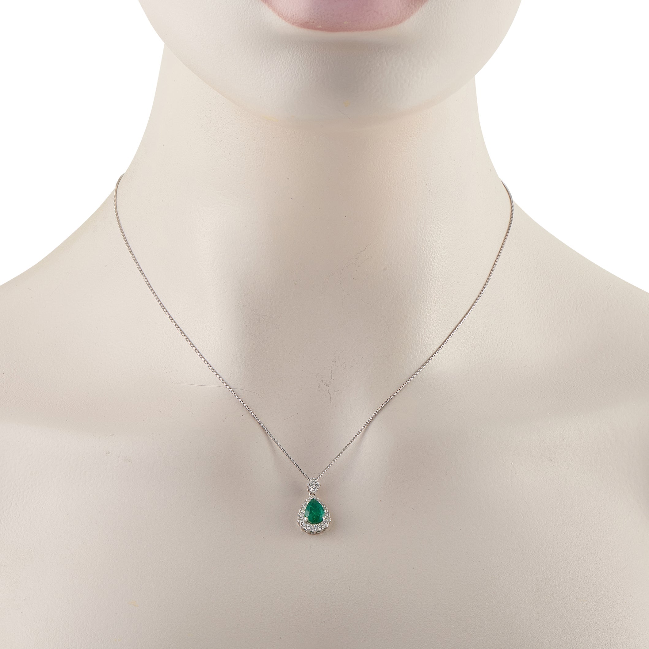 LB Exclusive Platinum 0.36ct Diamond and Emerald Pendant Necklace MF17-041426