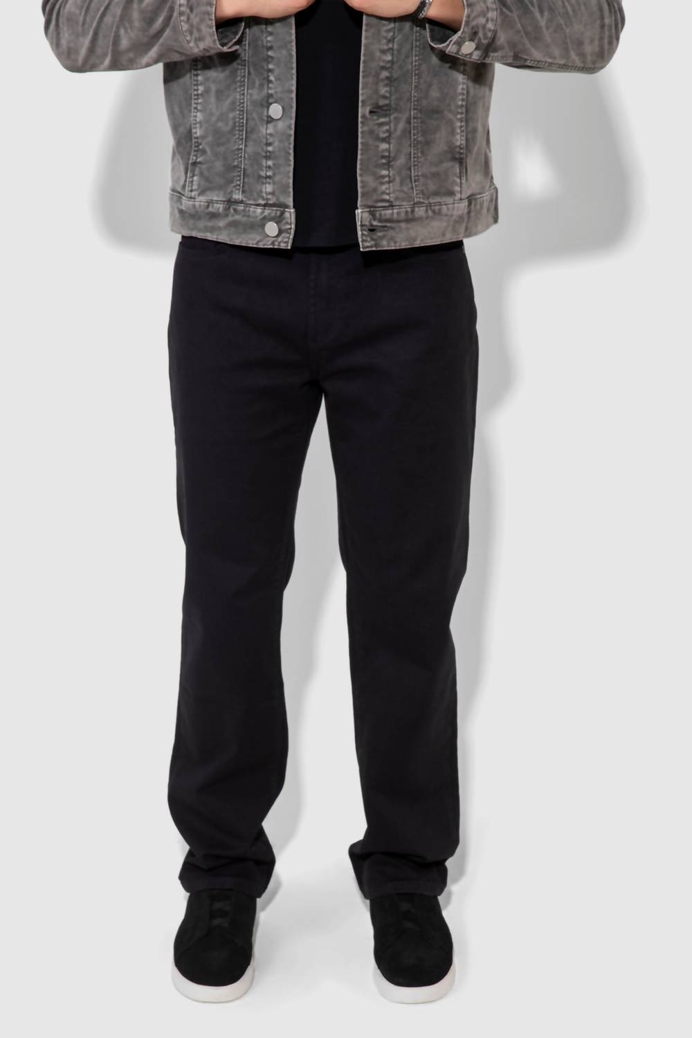 Caine Straight Leg Jeans In Noir