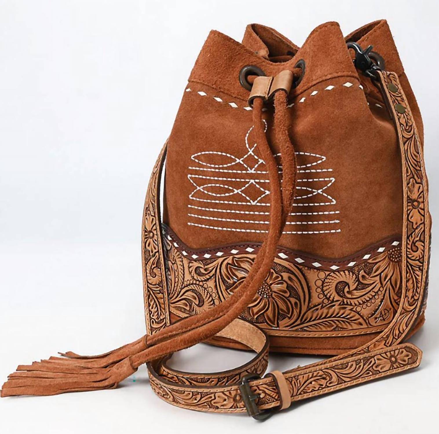 Women's Bucket Bag In Tan