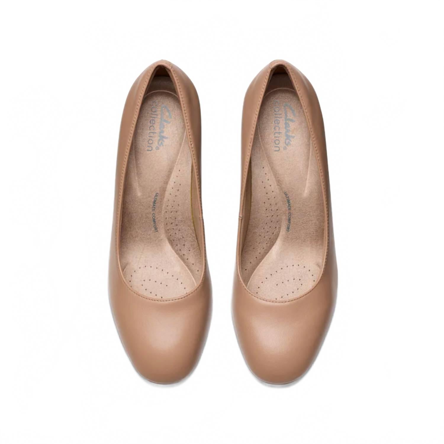 Women's Olivette Pearl Pump In Beige Leather