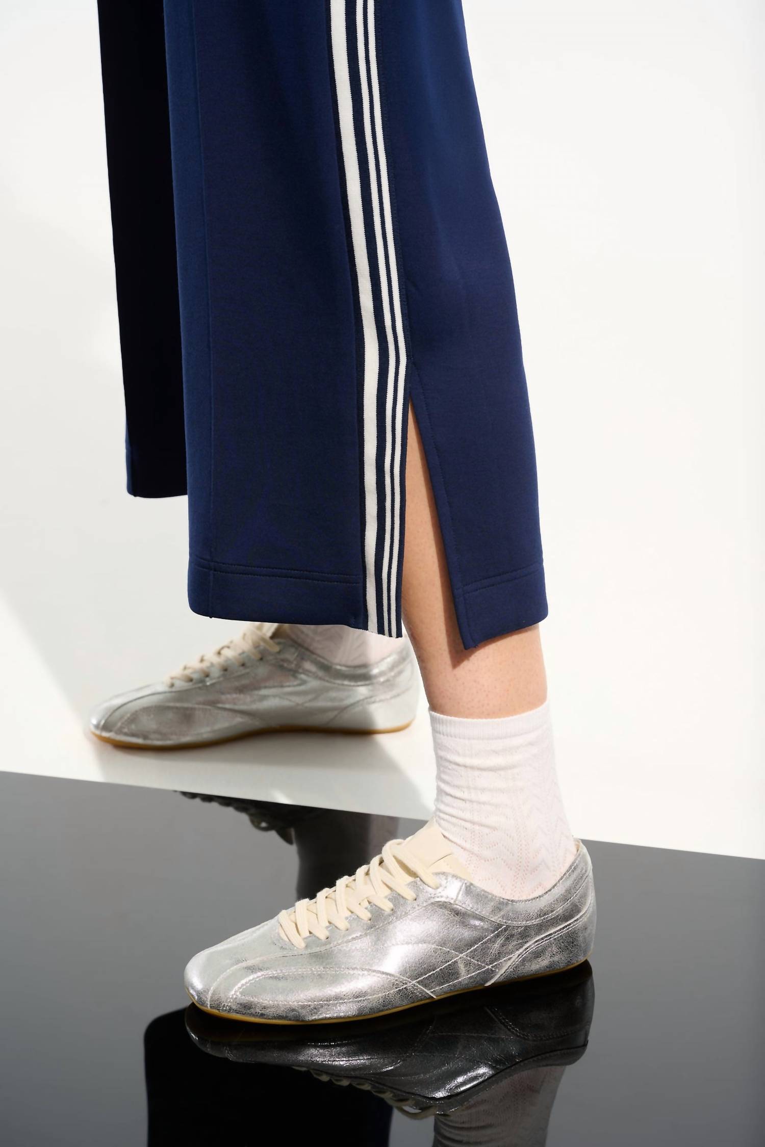 Scuba Jersey Pull On Culotte Pant In Indigo/vanilla