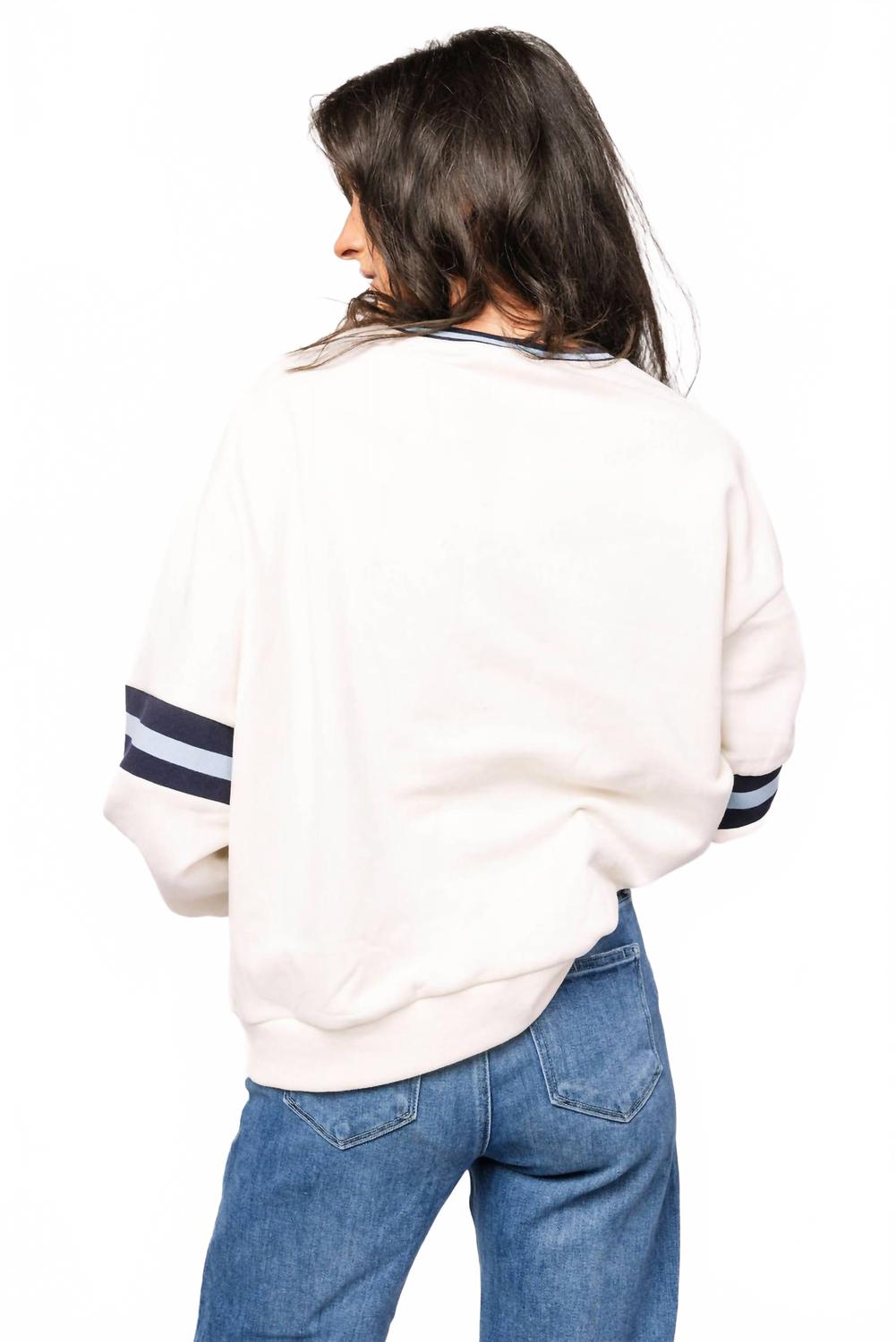 Ski Snowflake & Skier Sweatshirt In Beige
