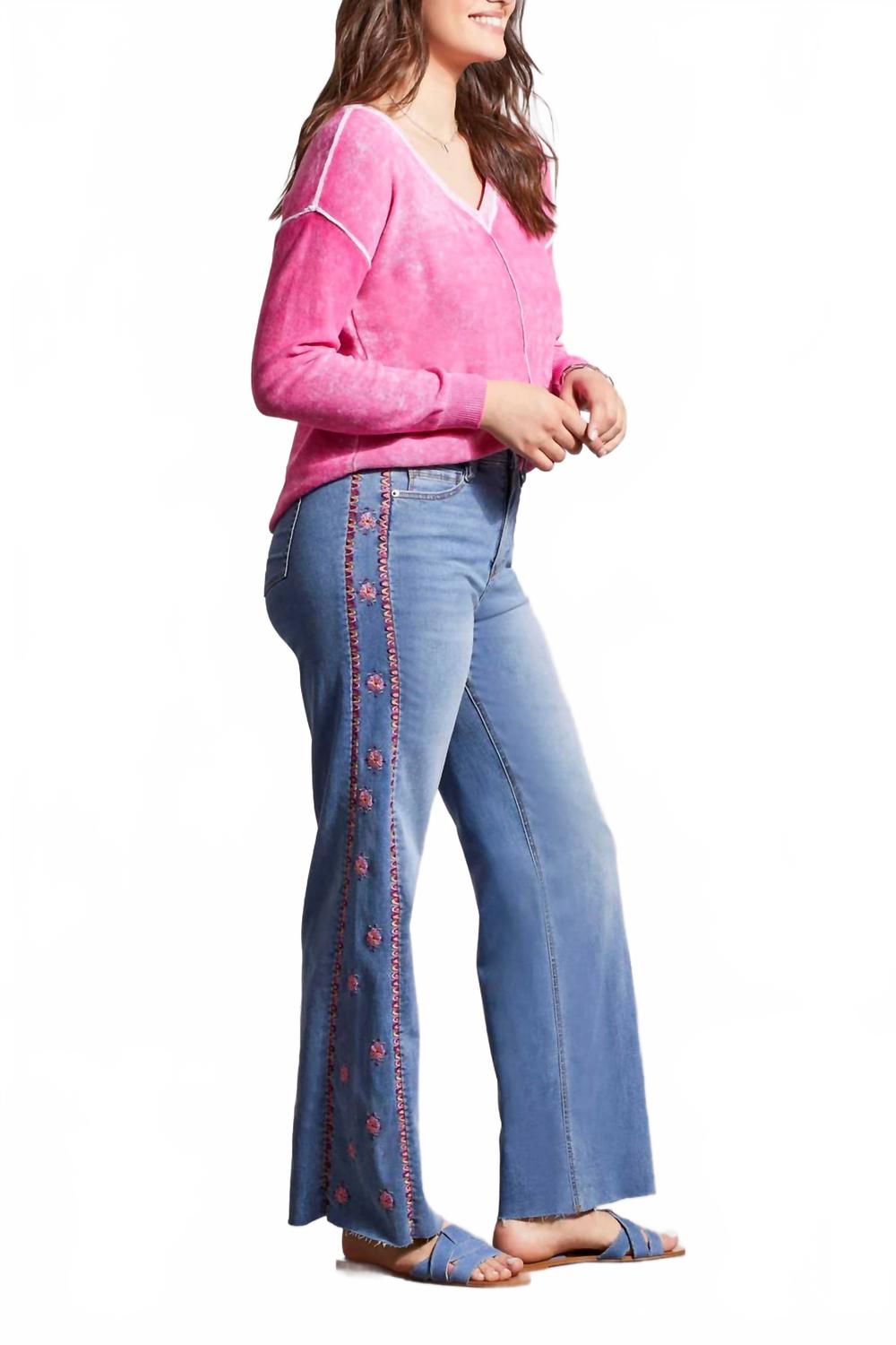 Brooke Hugging Wide Leg Jeans With Embroidery In Blue